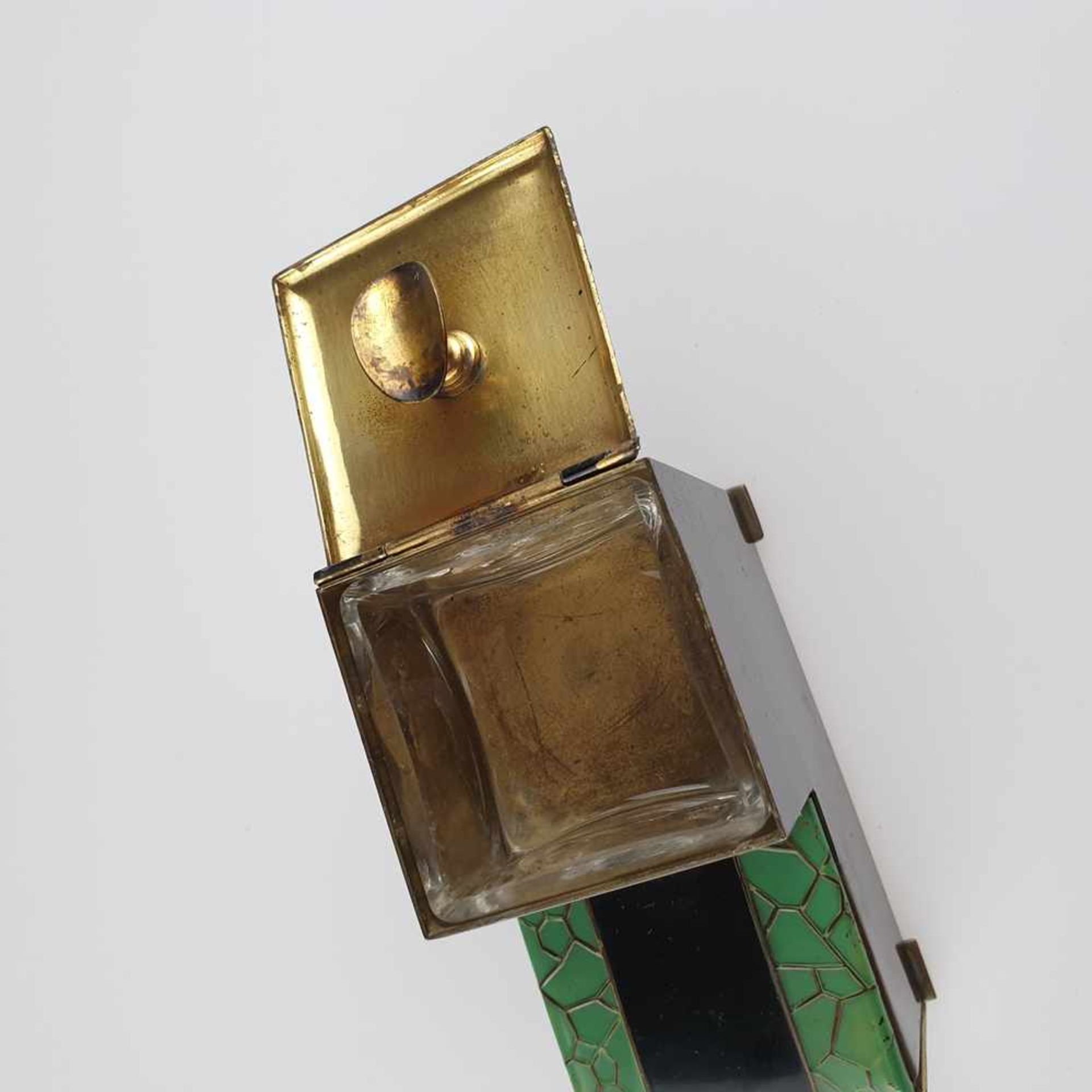 Raucher-Set - Blechgehäuse auf vier Plattfüßen, schwarz/grün lackiert, oben mit Glaseinsatz, unten - Bild 4 aus 9