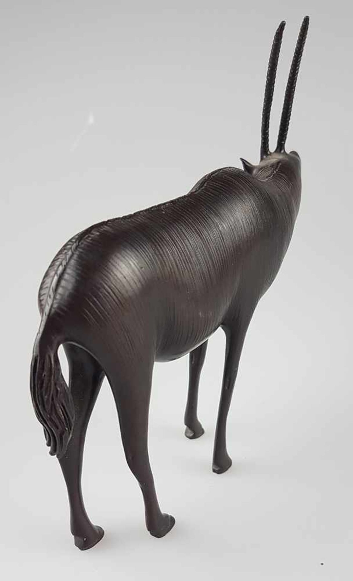Bronzefigur "Antilope" - vollplastische Darstellung, ungesockelt,H./L.ca.17,5cm- - -18.50 % buyer' - Bild 3 aus 8