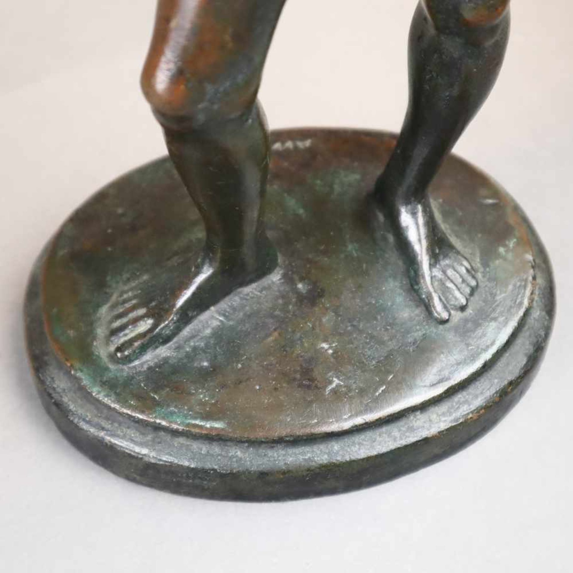 Allmann, Albert (1890 München - 1979, deutscher Bildhauer) - Koketter weiblicher Akt, um 1930, - Bild 5 aus 9