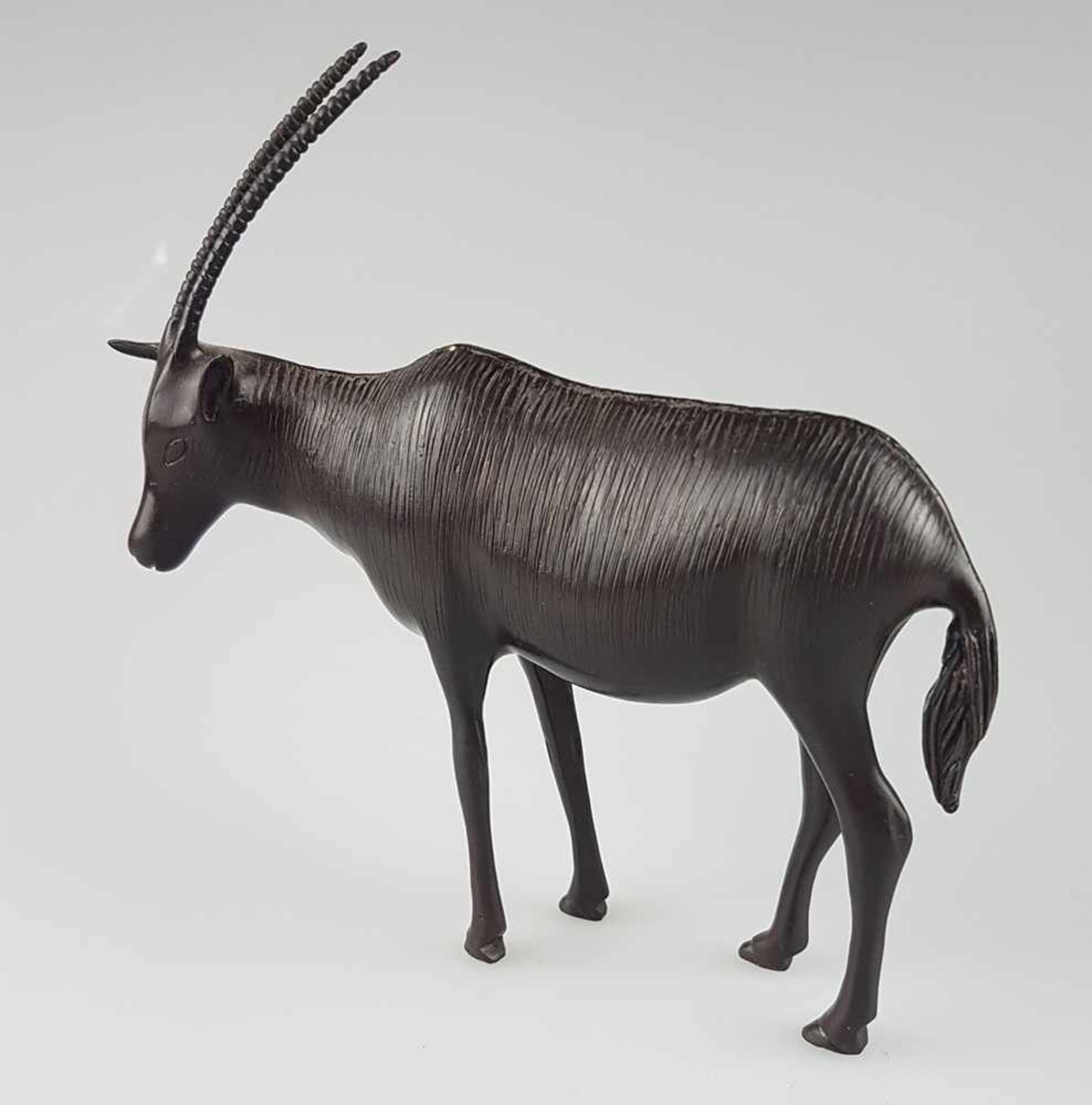 Bronzefigur "Antilope" - vollplastische Darstellung, ungesockelt,H./L.ca.17,5cm- - -18.50 % buyer' - Bild 2 aus 8