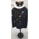 CORPS OF COMMISSIONAIRS SGNTS TUNIC, CROSS BELT, INSIGNIA & 2 CAPS