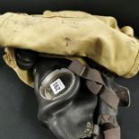 WW2 BRITISH GAS MASK DATED 1941