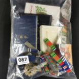 BAG LOT TO INCLUDE MINIATURE MEDALS, USC & RUC ITEMS