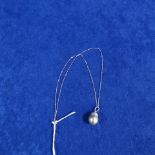 18CT WHITE GOLD CHAIN WITH 18CT WHITE GOLD & PEARL PENDANT