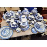 LARGE QUANTITY OF ROYAL WORCESTER, WILLOW TREE DINNER SERVICE