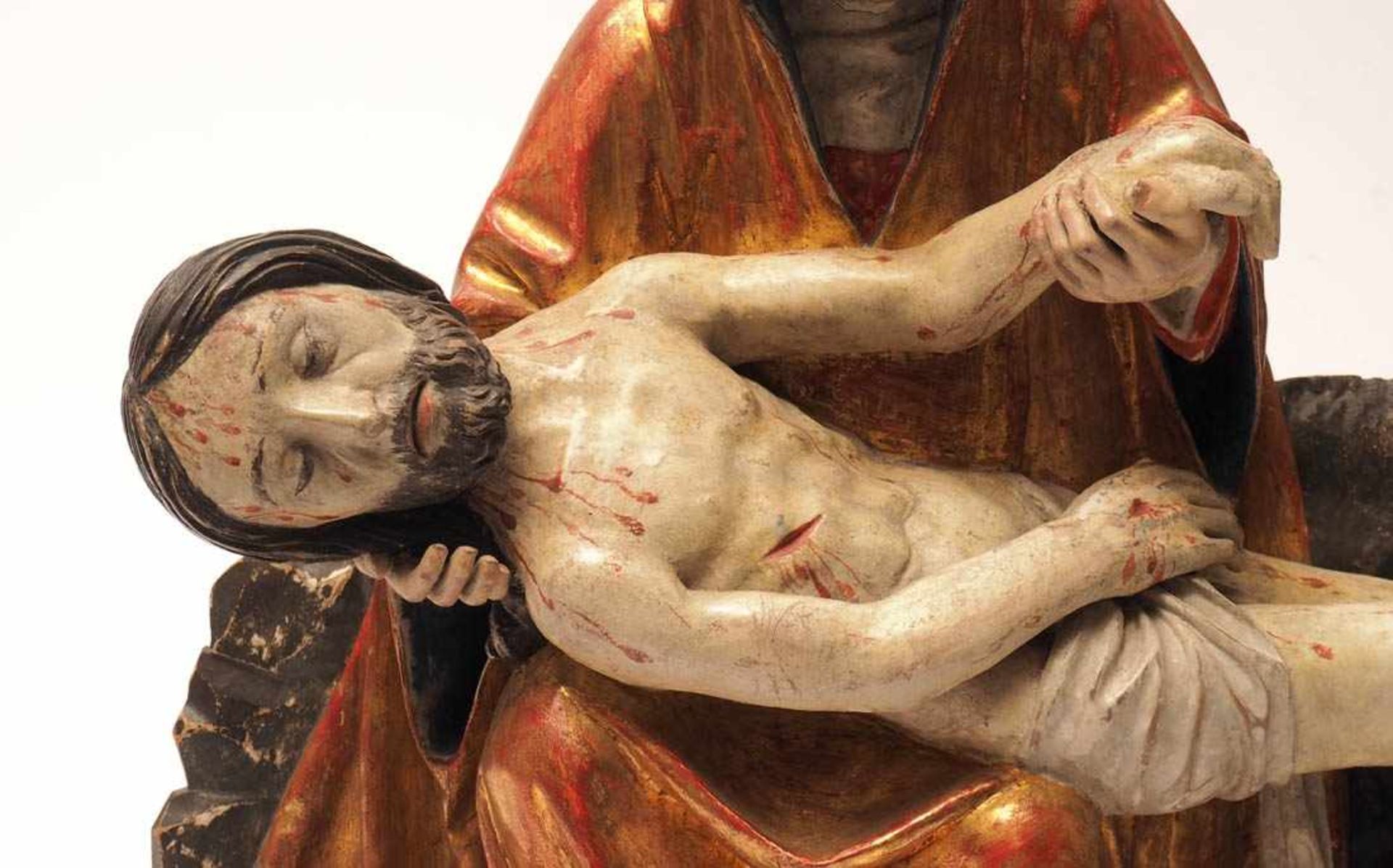 Pieta, süddeutsch, 17./18.Jhdt.Auf rechteckigem Sockel sitzende Muttergottes, den blutüberströmten - Bild 4 aus 8