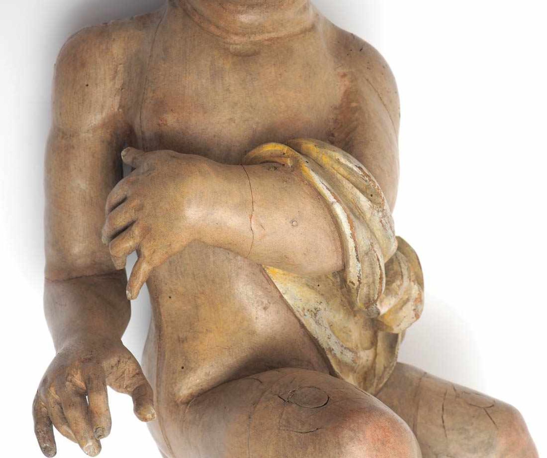 Putto, süddeutsch, 18.Jhdt.In bewegter Haltung, über dem linken Arm ein Tuch haltend. Fein - Bild 3 aus 5