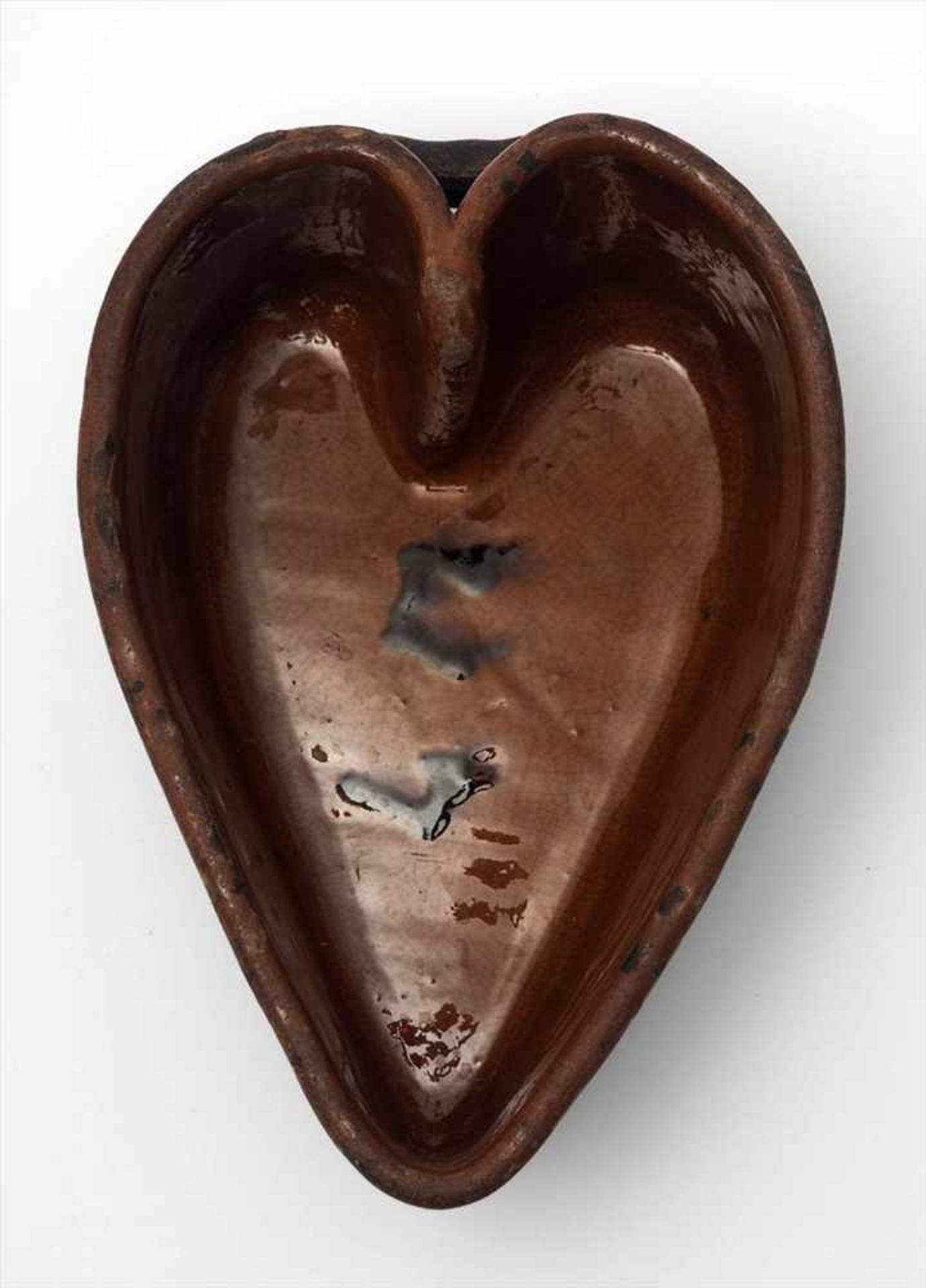Kuchenform, Schwarzwald, 19.Jhdt.In Form eines Herzens. Innen braun glasiert. L.21cm.Dazu eine - Image 3 of 5