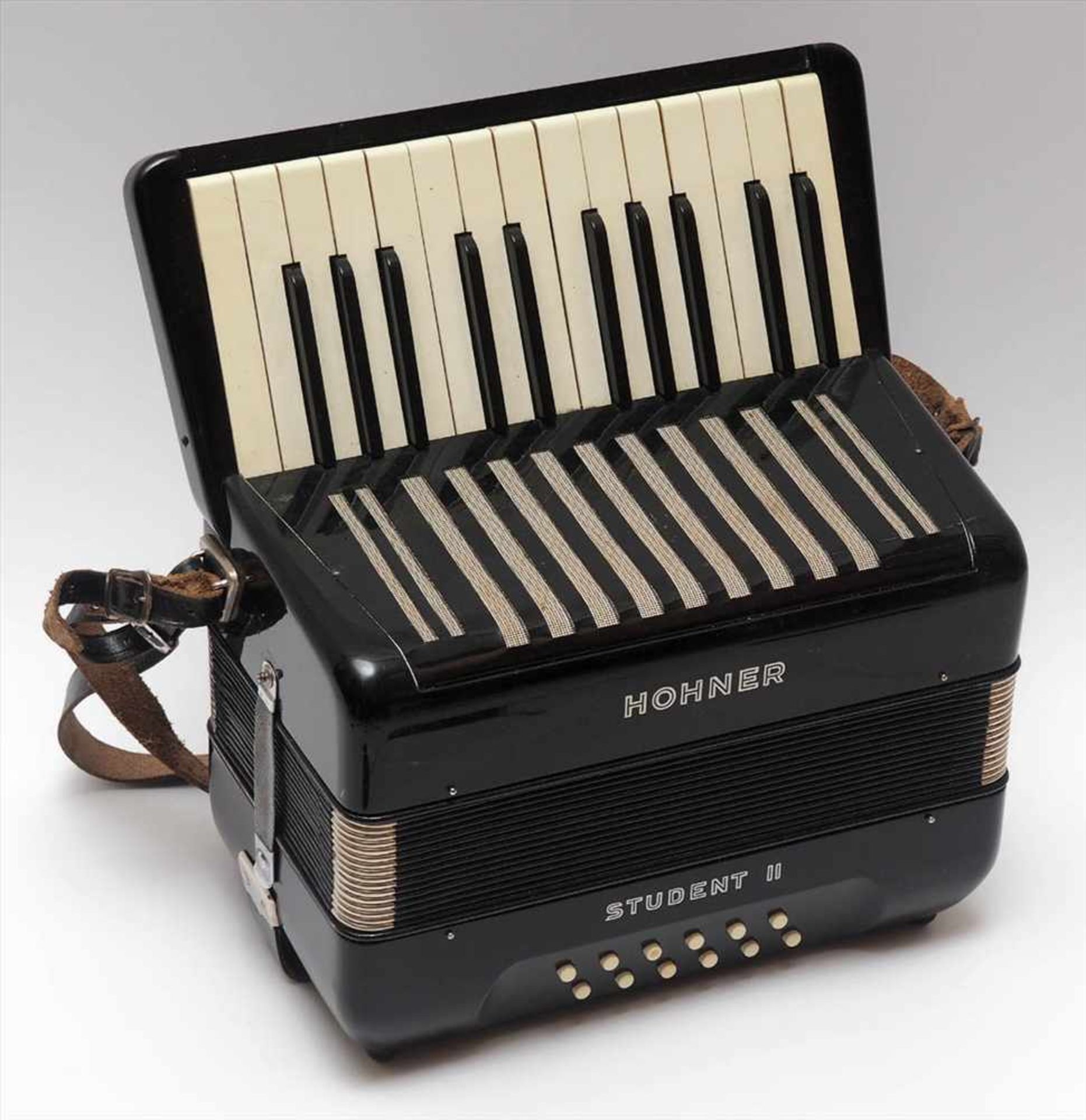 Akkordeon, Hohner Student IIIm Originalkasten.