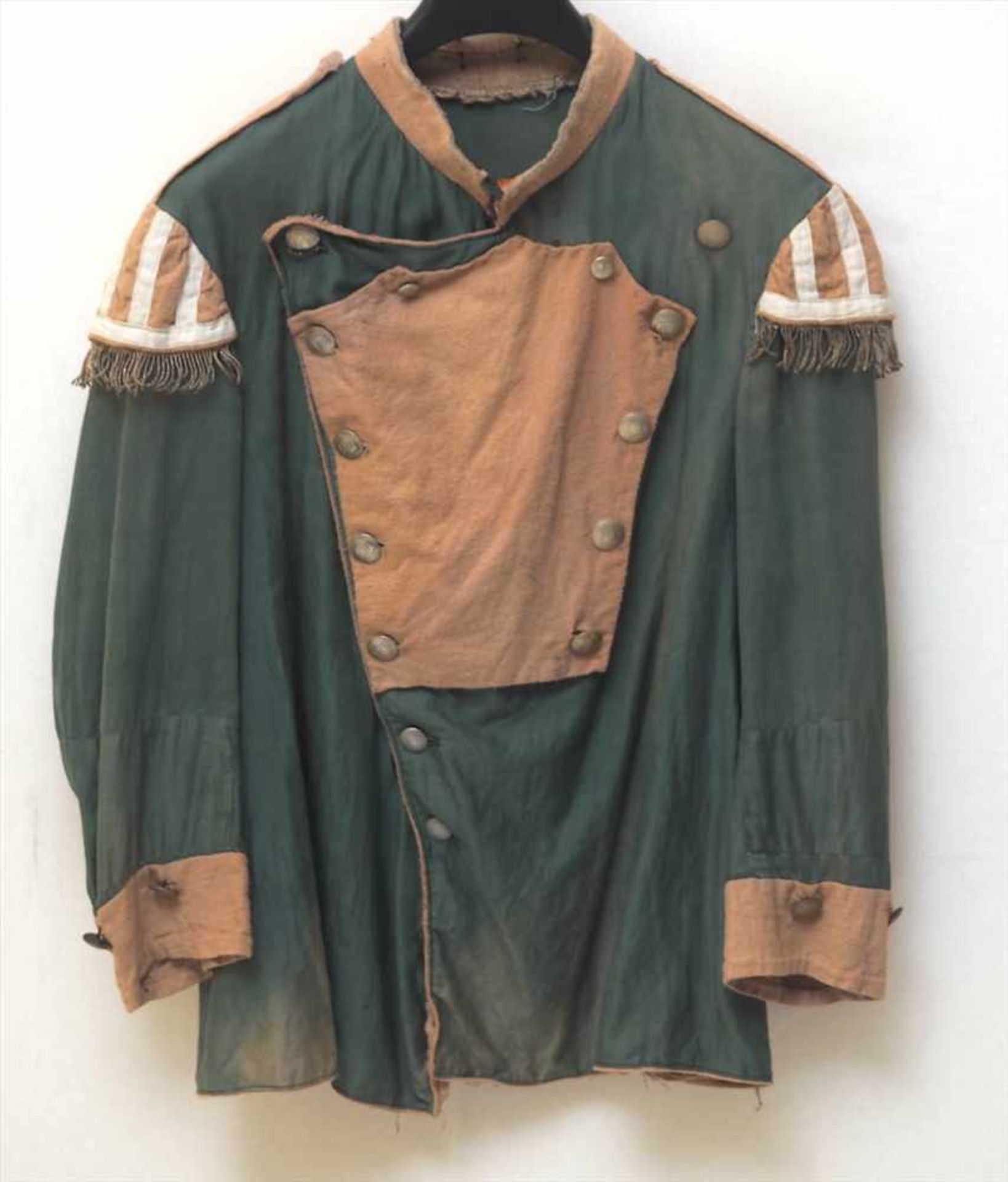 Uniformjacke, wohl 19.Jhdt.Grüner Stoff mit Applikationen. Silberfarbene Knöpfe, teilweise mit