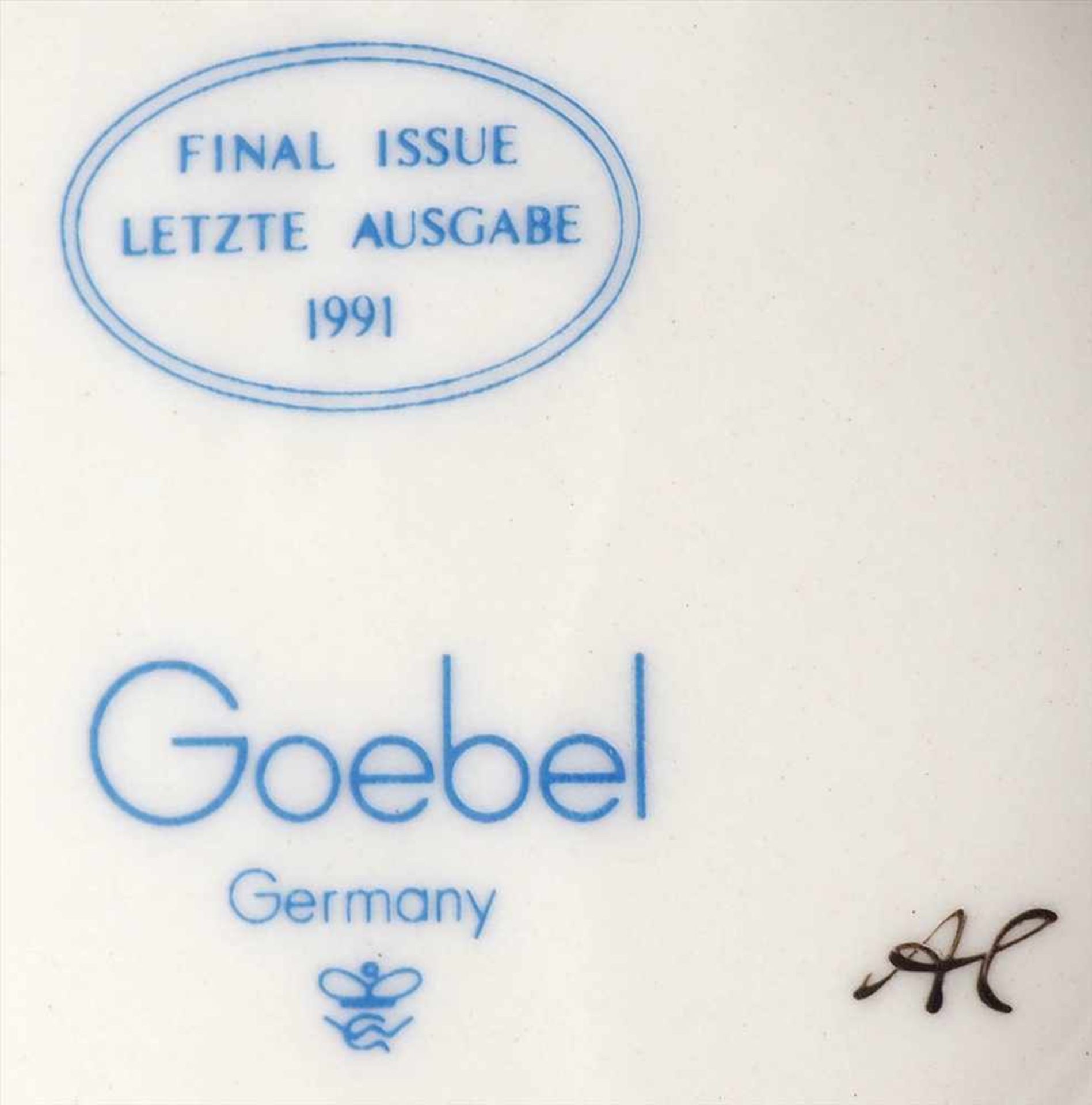 Drei Hummel-Figuren, Goebel1x "Hinaus in die Ferne", Letztausgabe 1991, H.12,5cm; 1x "Glückskauf", - Bild 5 aus 5