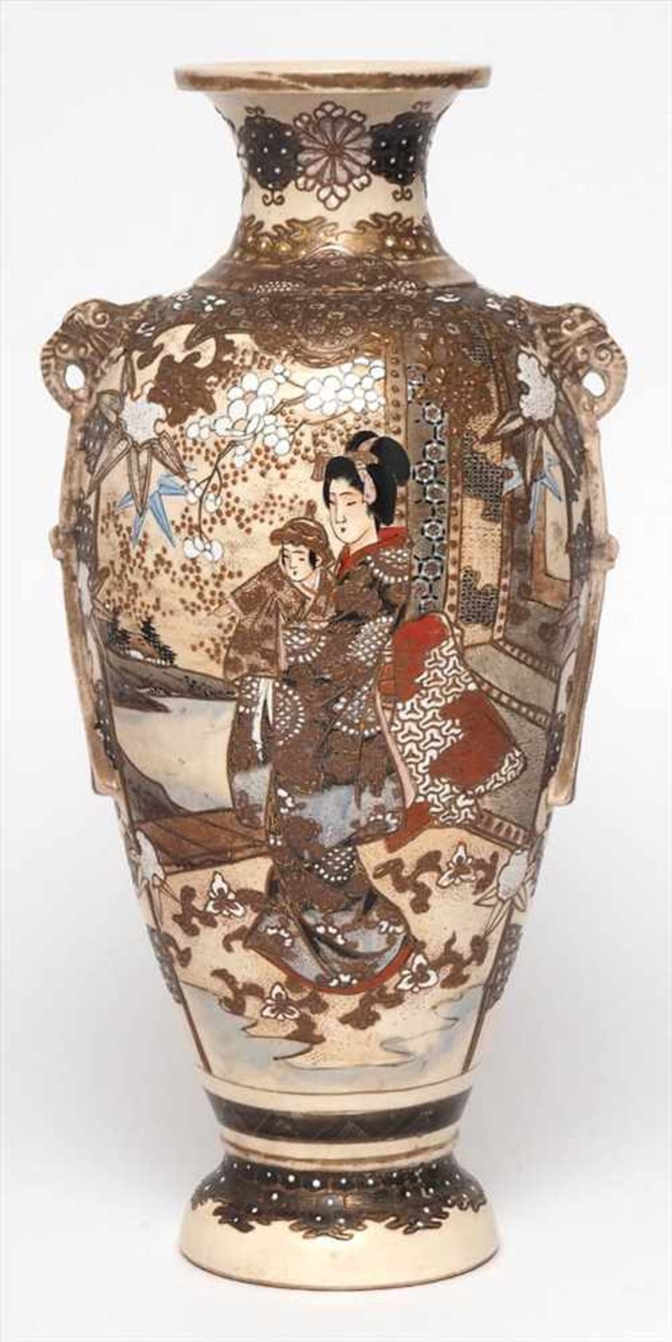Satsuma-Vase, JapanAuf glockenförmigem Standring balusterförmiger Korpus mit schmalem Hals und - Bild 3 aus 7