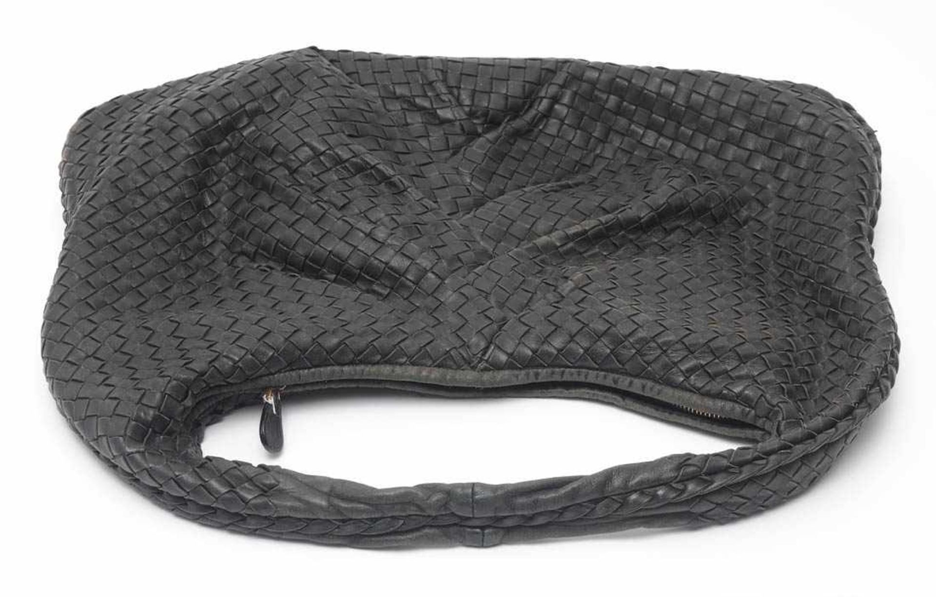 Schultertasche, sog. "Hobo Bag", Bottega VenetaQuerovale Form aus schwarzen, gewebten Lederbändern - Image 5 of 6