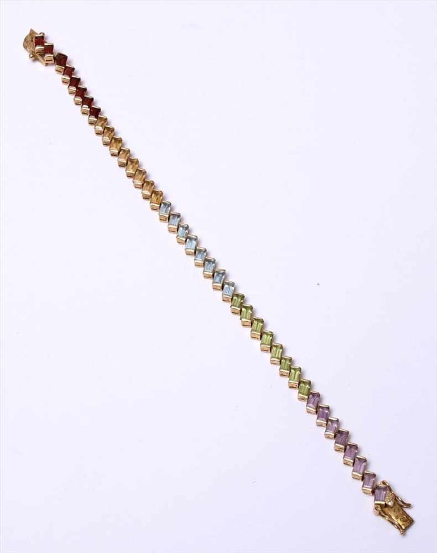 ArmbandSilber, vergoldet. Diagonal gestellte, rechteckige Kettenglieder, besetzt mit fünf - Image 3 of 4