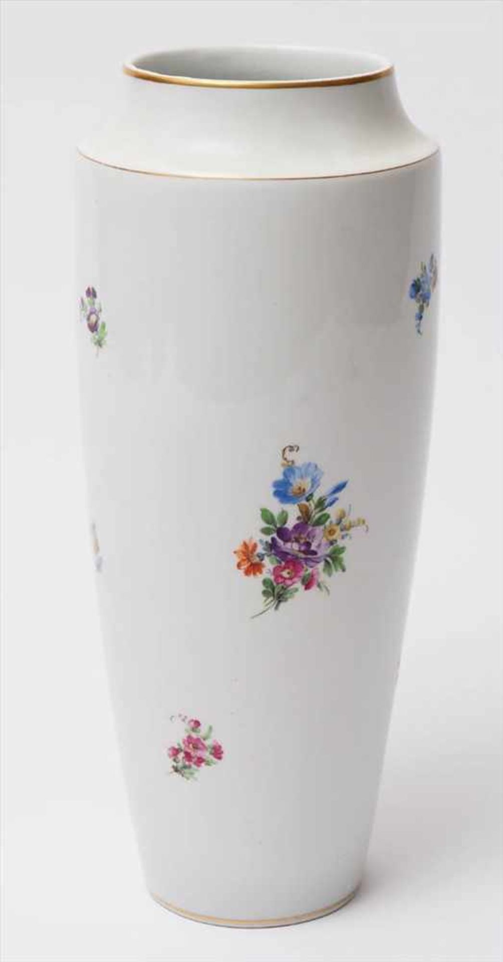 Vase, Hutschenreuther, 1914Bauchige Form mit eingezogener Schulter. Auf der Vorderseite prächtiger - Bild 3 aus 5
