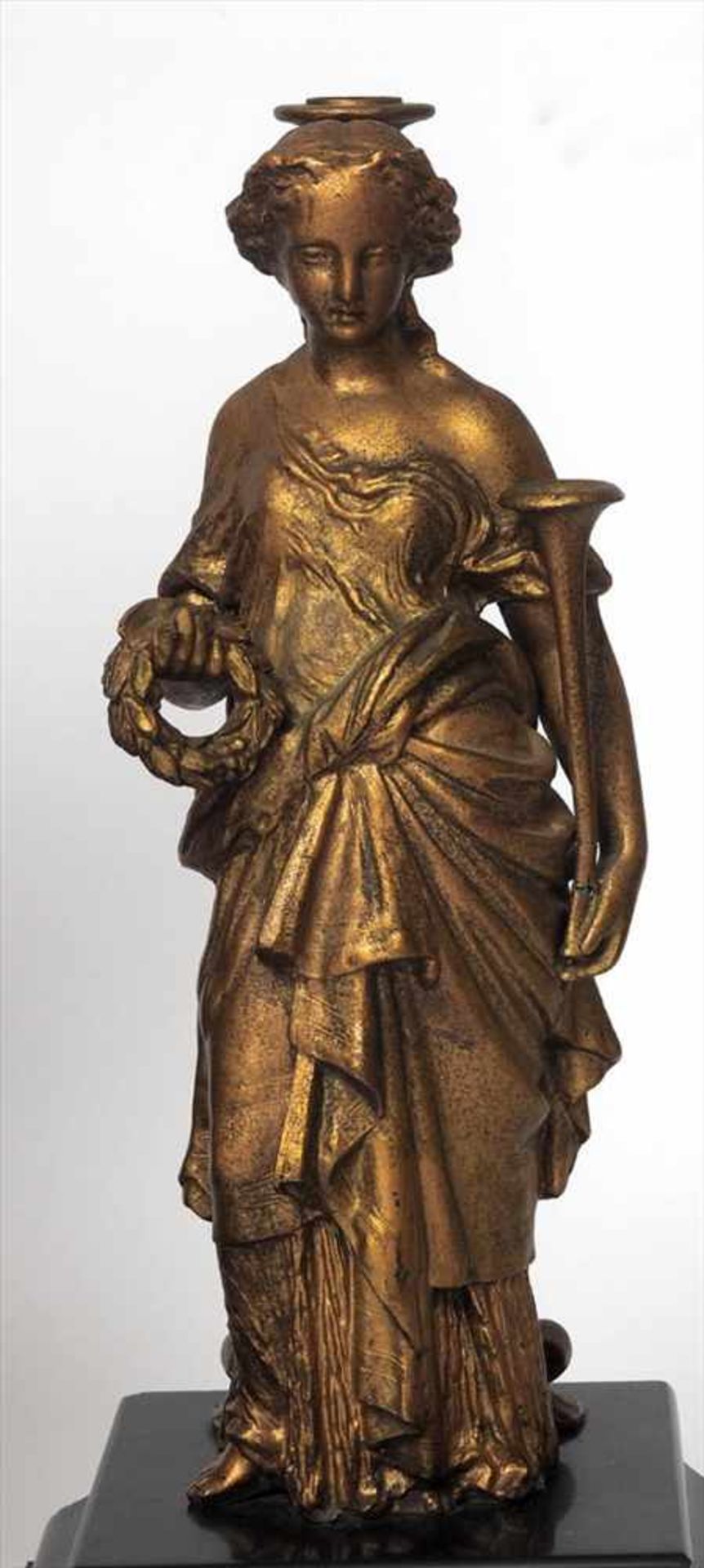 Kaminuhr, Frankreich, 2. Hälfte 19.Jhdt.Auf vier Bronzefüßen gegliederter, rechteckiger Korpus mit - Bild 4 aus 6