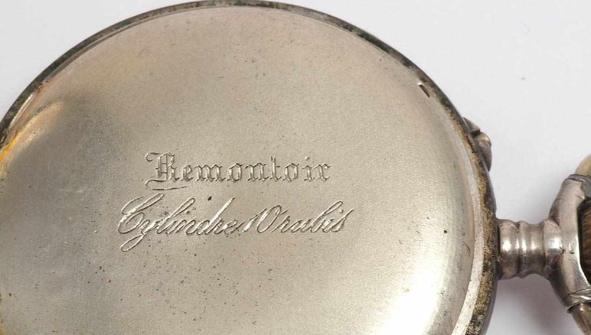 Herrentaschenuhr, 19.Jhdt.Gehäuse aus Silber 800 mit Resten alter Vergoldung, reich graviert mit - Bild 3 aus 5