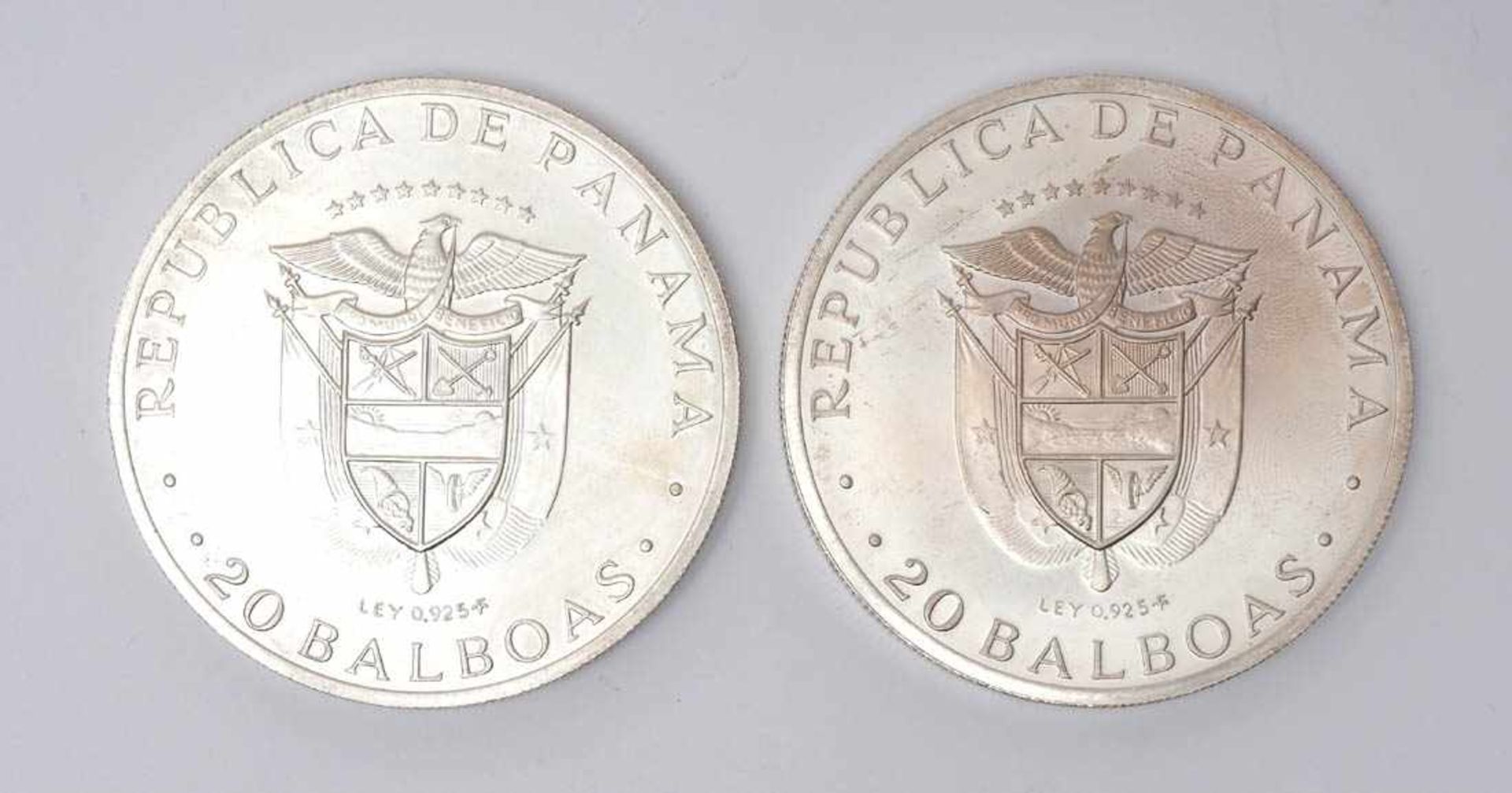 Zwei Silbermünzen, Panama20 Balboas, zum 150-jährigen Jubiläum der Unabhängigkeit, 1971. Silber, ca. - Image 2 of 2