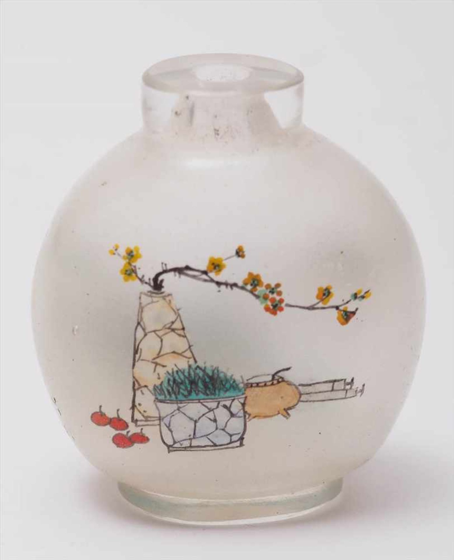 Snuffbottle, ChinaAuf der Innenseite mattiertes Pekingglas mit polychromer Hinterglasmalerei (