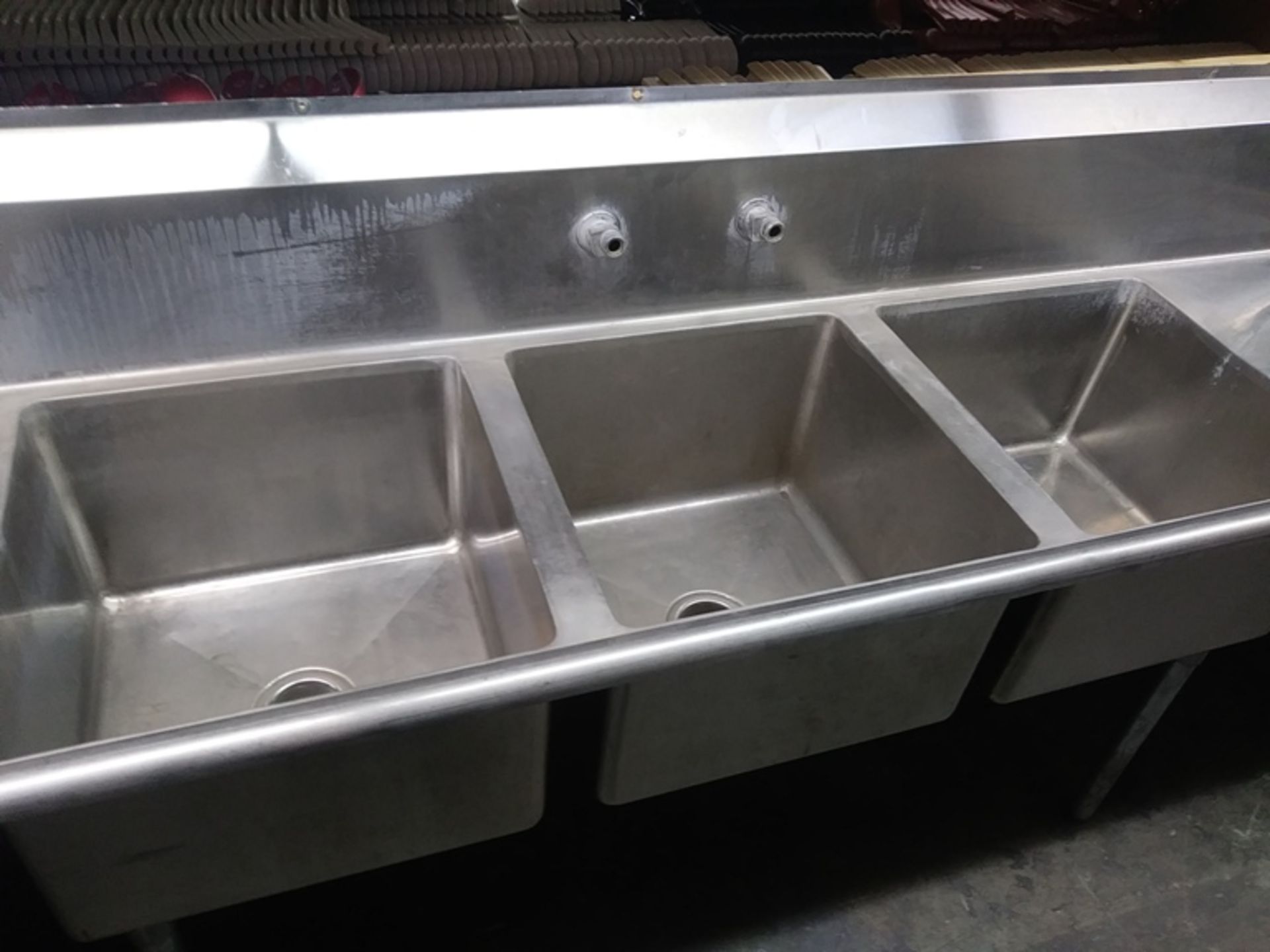 3 COMPARTMENT STAINLESS STEEL SINK (size: 94" L X 25" D X 44.5" H) - Image 4 of 4