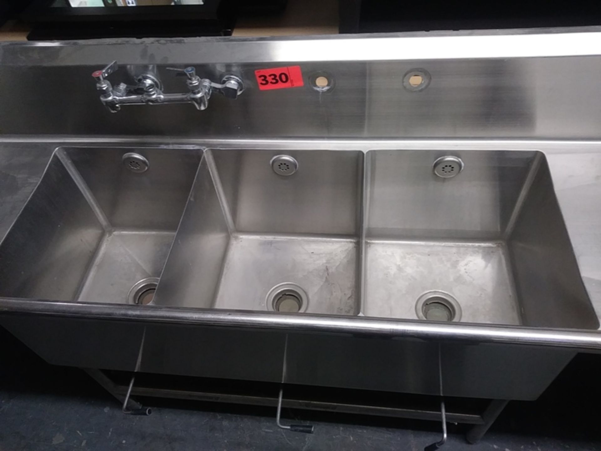 3 COMPARTMENT STAINLESS STEEL SINK (size: 90" L X 24" D X 44" H) - Image 4 of 4