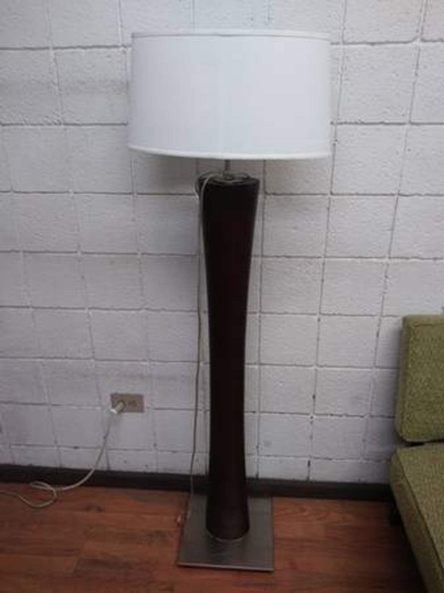 5 FT TALL LAMPS (bid 1 money) (qty 50)