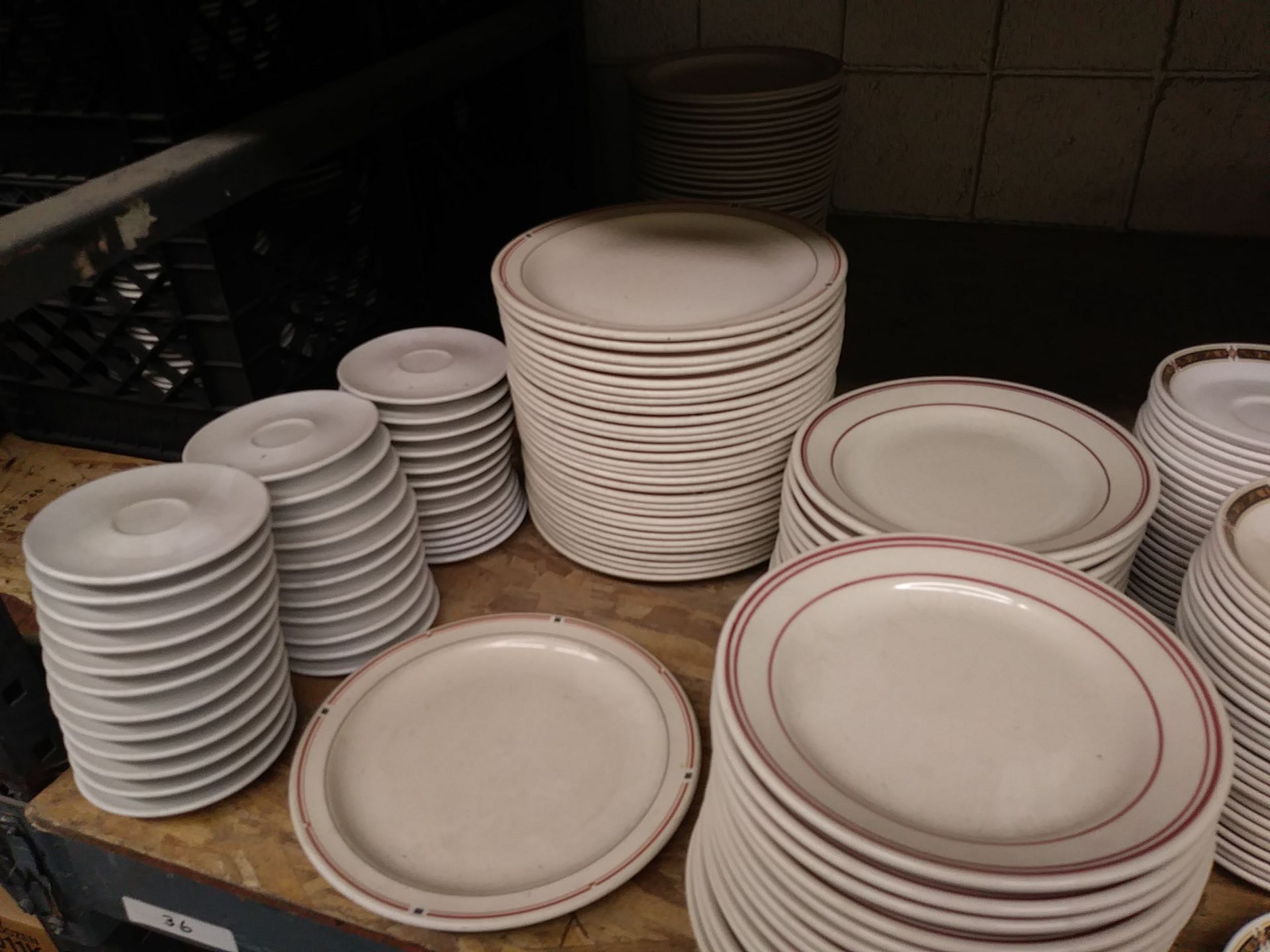 CONTENTS OF ENTIRE SHELF - (MISC DISHES ) INCLUDES: OVER 300 PLATES, BOWLS & SAUCERS - SEE QTY - Image 7 of 16