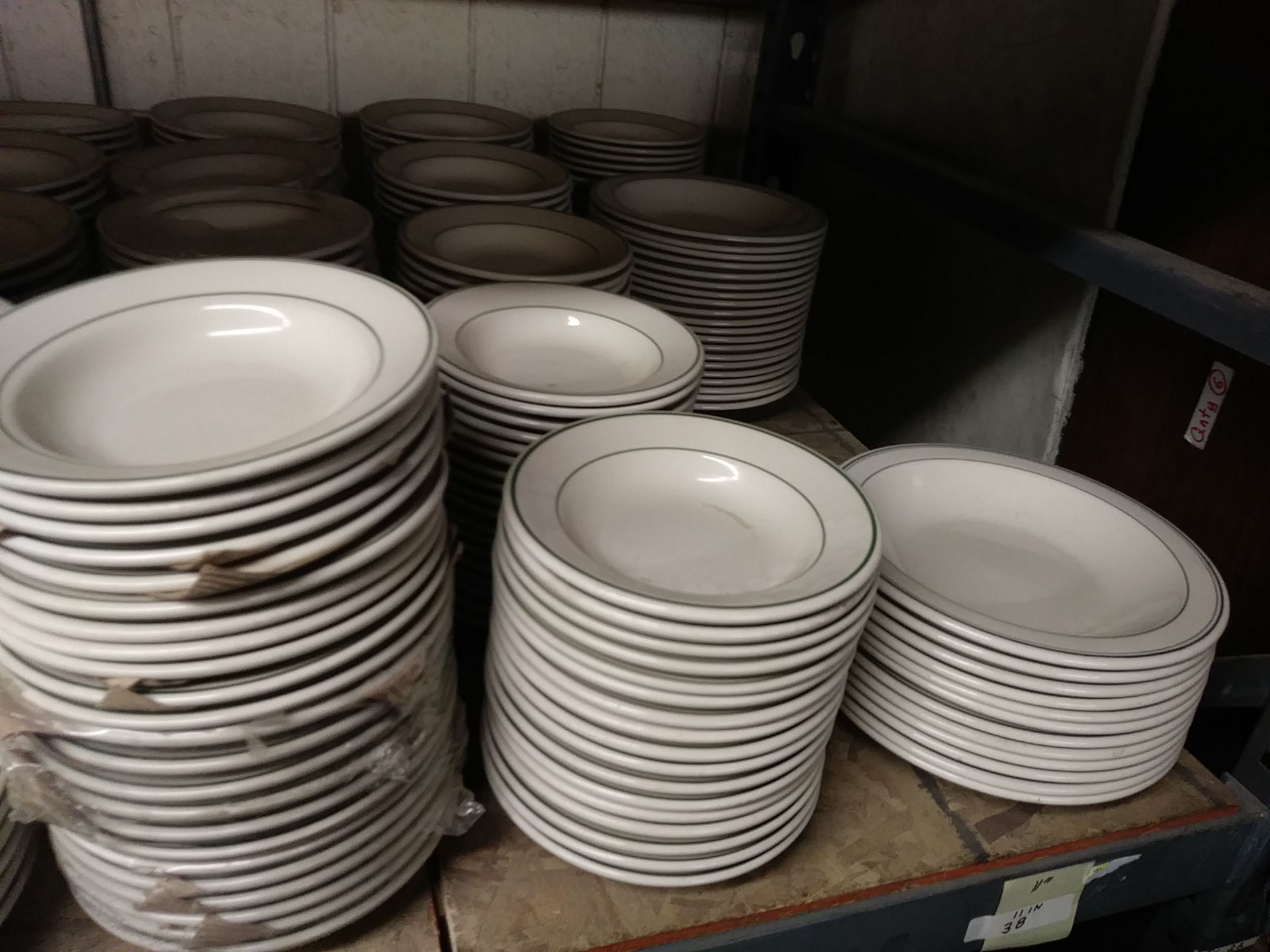 CONTENTS OF ENTIRE SHELF - (MISC DISHES) INCLUDES: 11" BUFFALO PLATES (QTY: 38), 9" BUFFALO BOWLS - Image 3 of 5