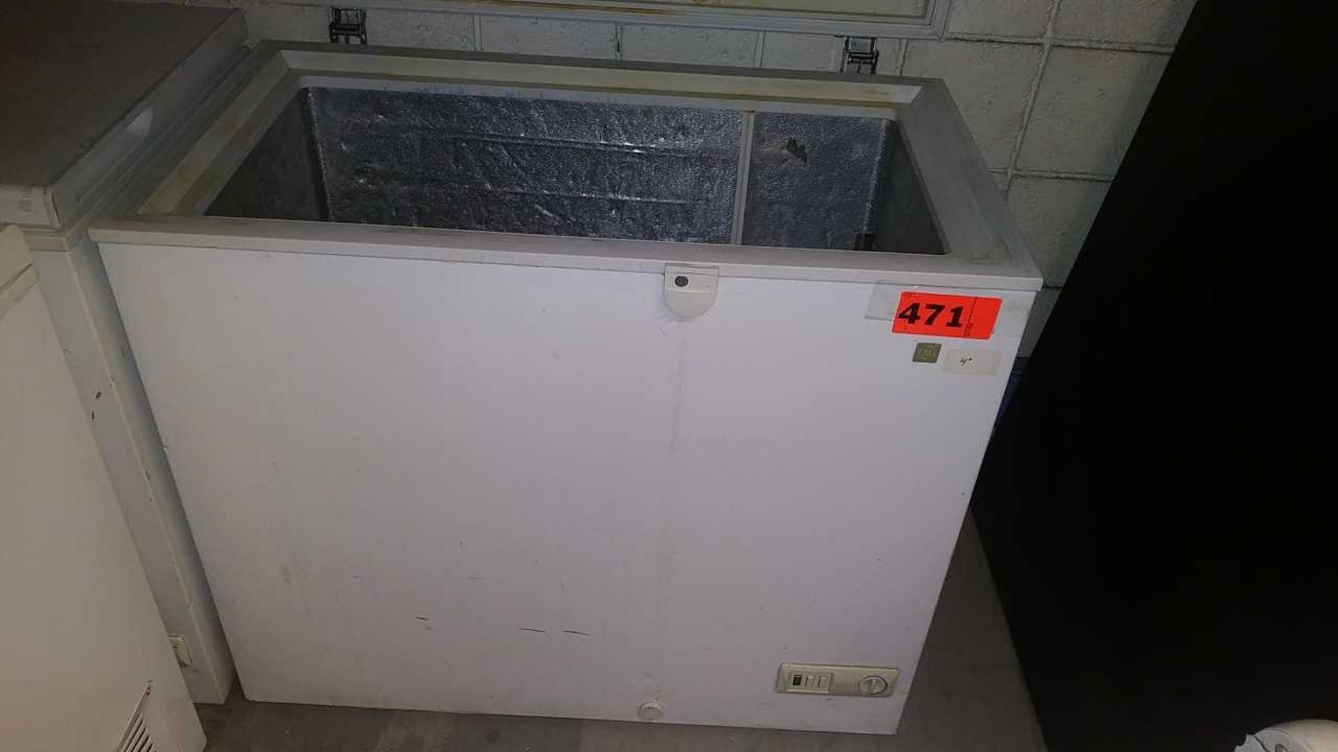 GE CHEST FREEZER 5.0 CU FT (FCM55UCWW)