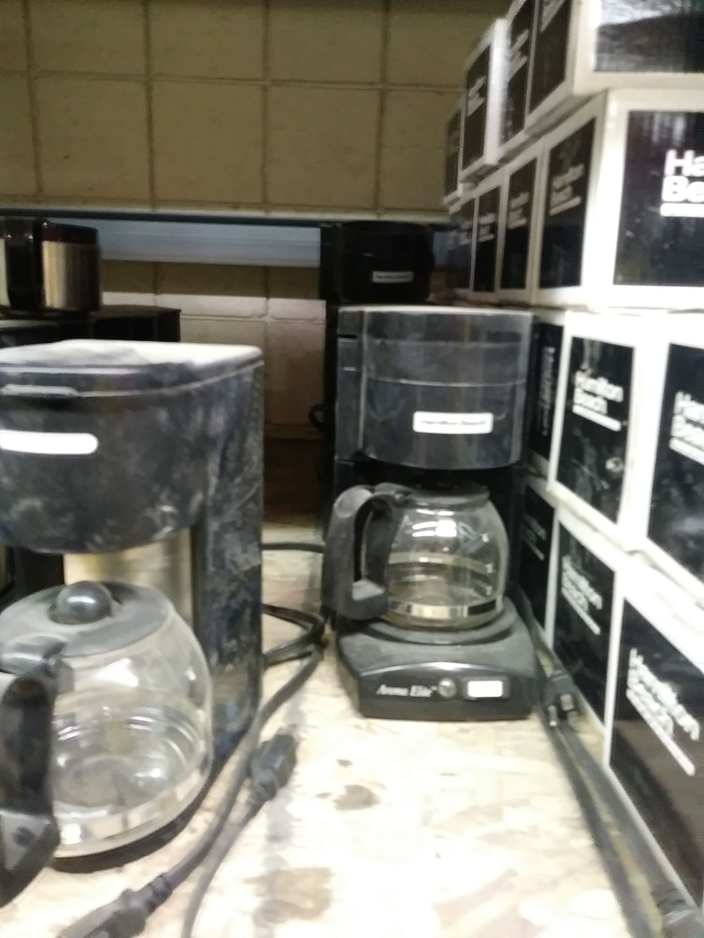 (QTY: 9) USED MISC 4 CUP COFFEE MAKERS, (QTY: 26) NEW HAMILTON BEACH 4 CUP CARAFES - Image 3 of 3