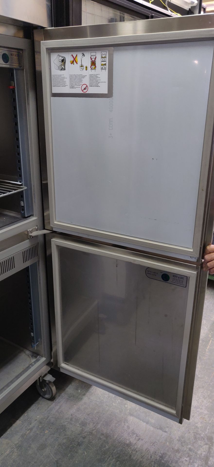 ELECTROLUX COMMERCIAL REFRIGERATOR - Image 4 of 4