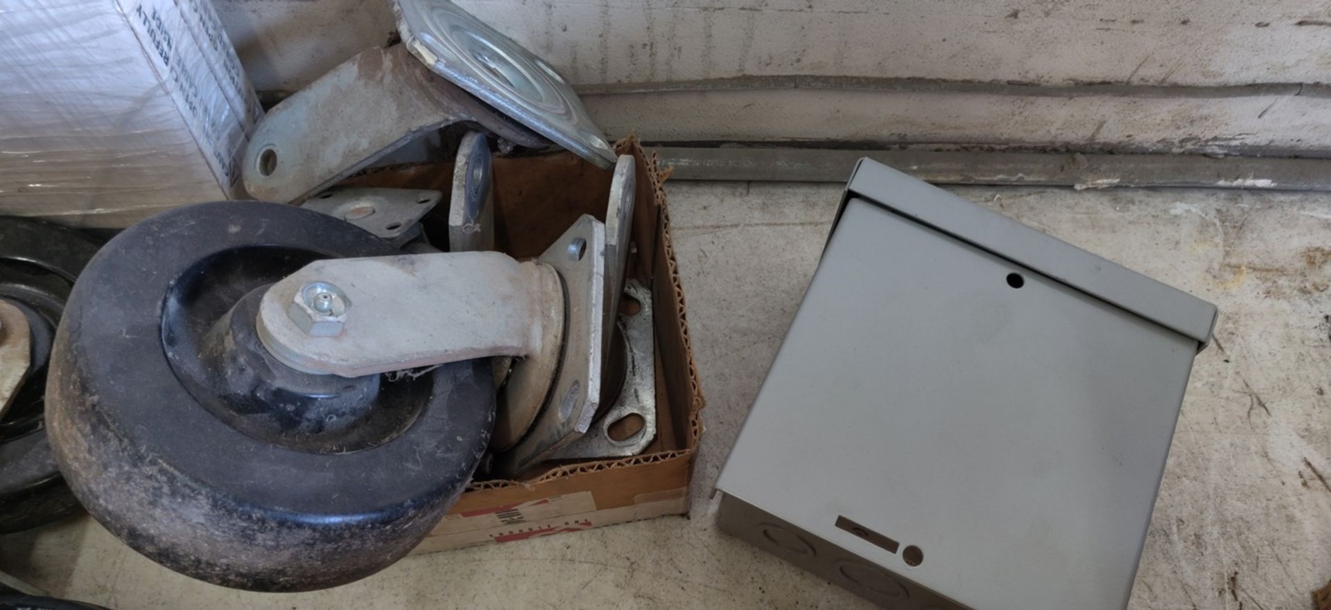 MISC MERCHANDISE UNDER TABLE - STEERING CABLES, FLY WHEEL MAGNETS, RUBBER MATS, TRANSFORMER, ETC - Image 7 of 9