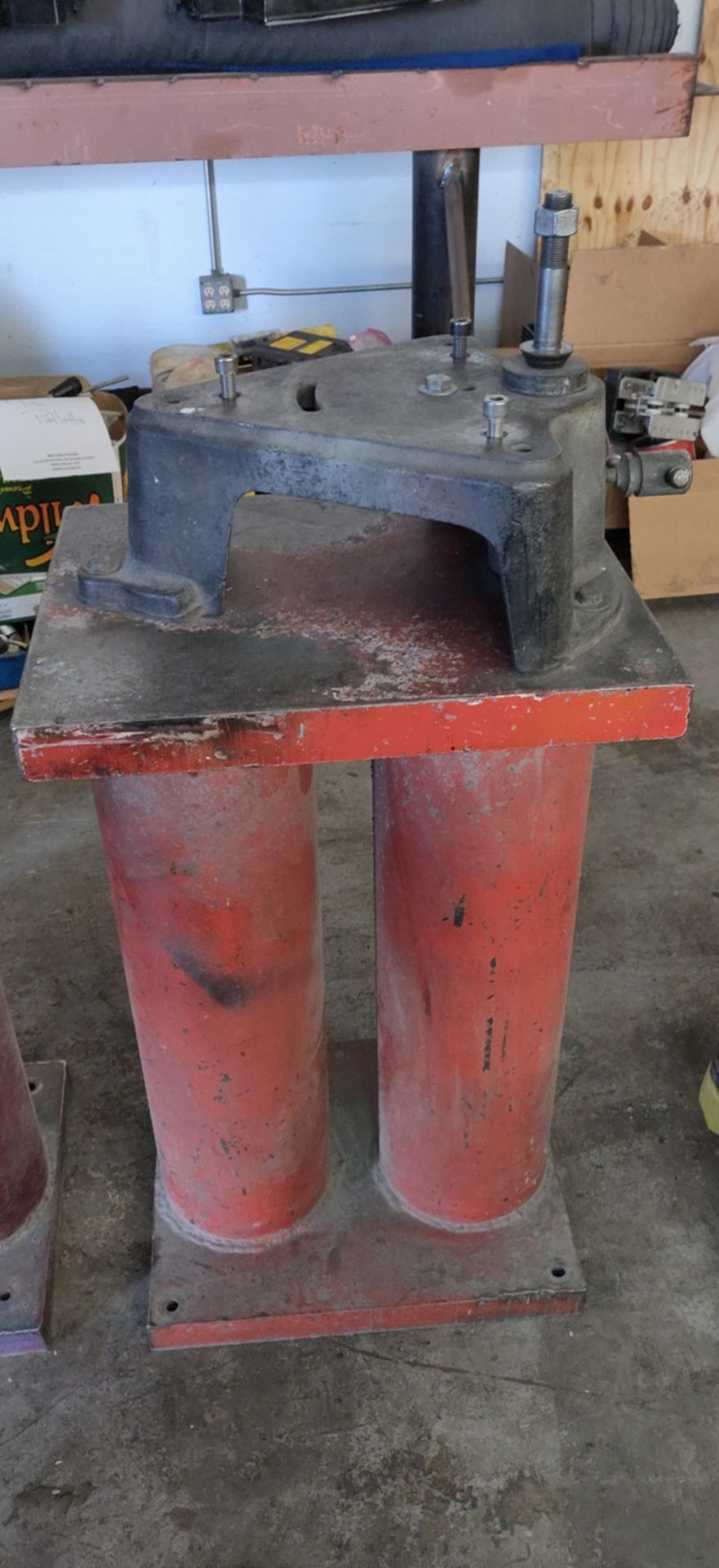 PITCH BLOCK REPAIR STAND - Image 3 of 3