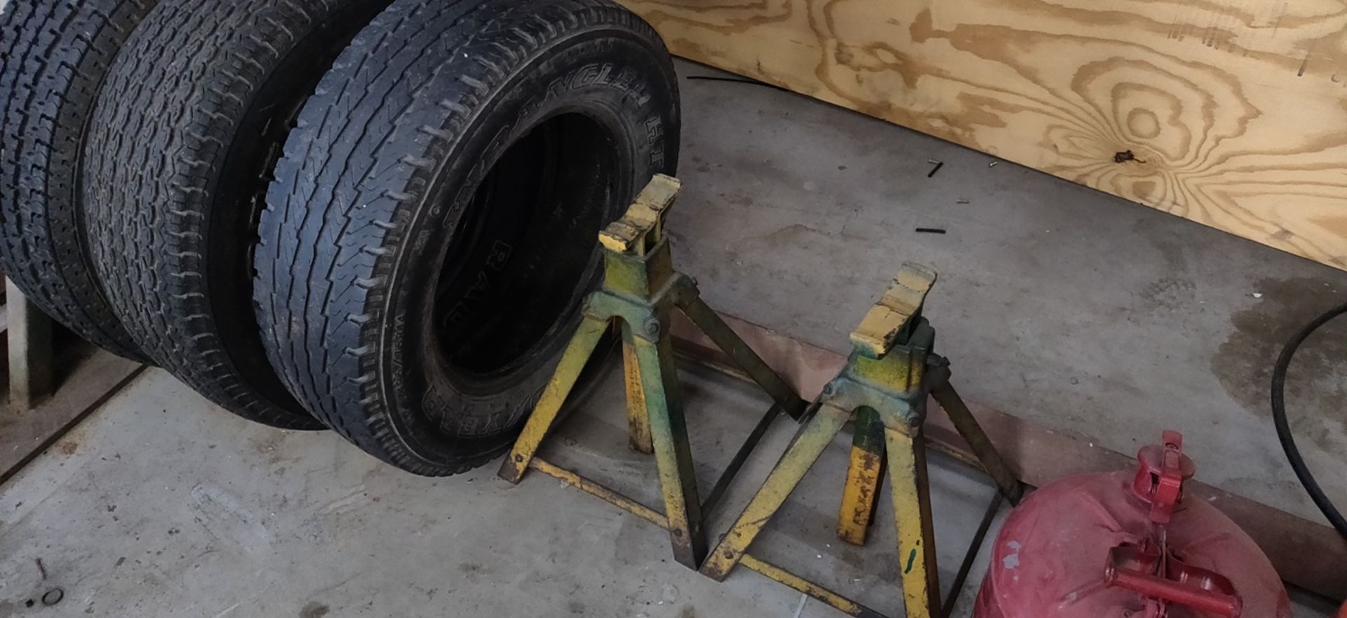 JACK STANDS, GAS TANKS, TIRES, BITS & MISC ITEMS
