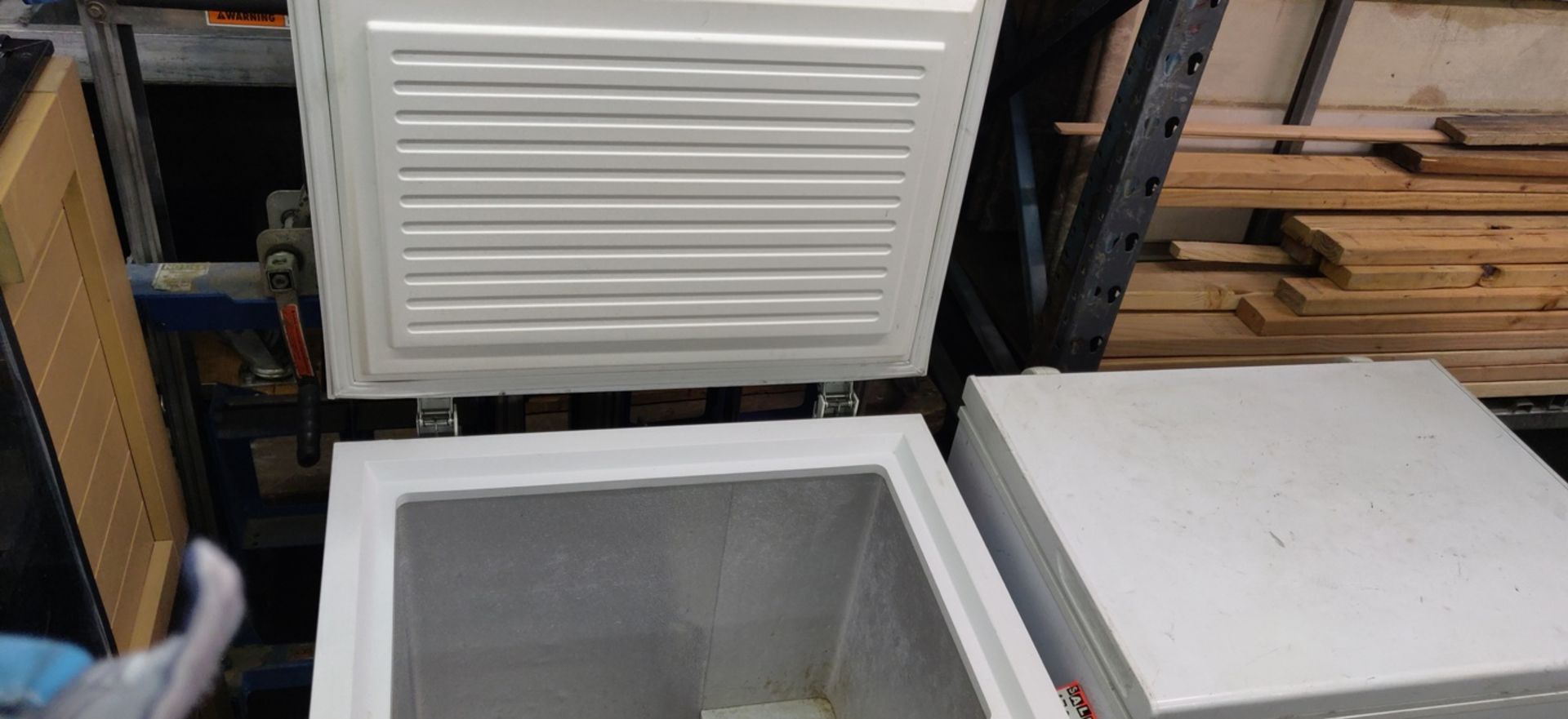 CHEST FREEZER - Image 2 of 3