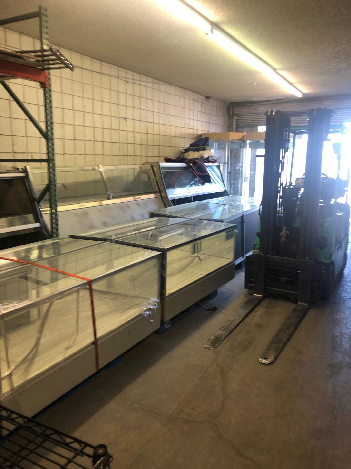 GLASS DISPLAY CASES (APPROX 60" L x 28" H x 22" D) (QTY X YOUR BID)