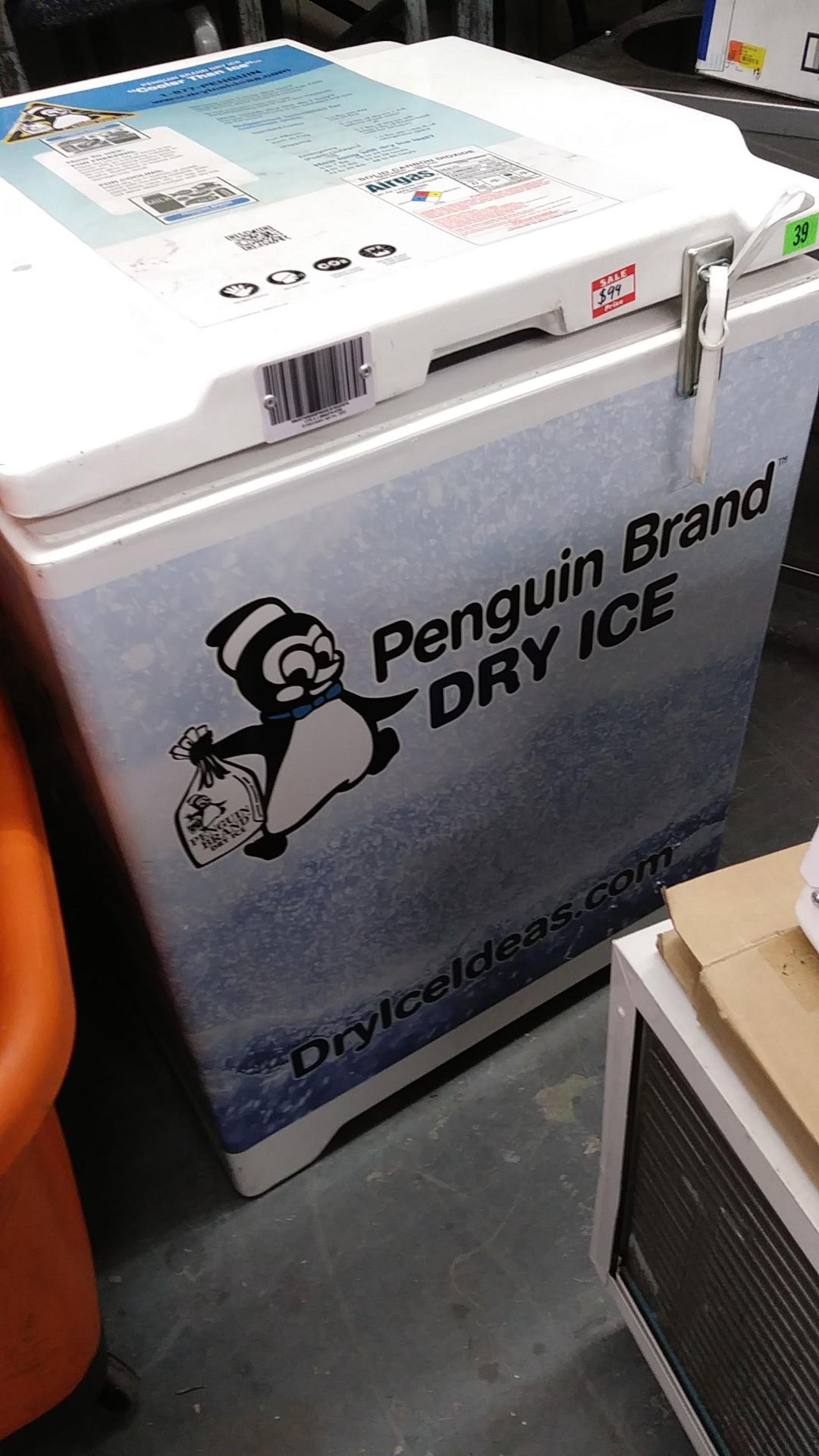 PENGUIN DRY ICE BIN (APPROX 30" W x 36" H x 19" D) - Image 2 of 6