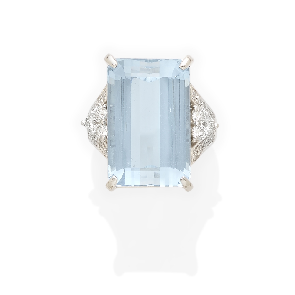 An aquamarine and diamond ring