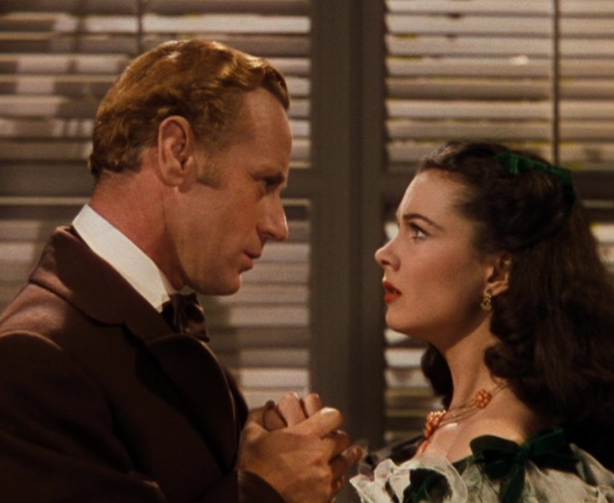 A Vivien Leigh coral necklace worn at the Twelve Oaks barbeque in Gone With the Wind - Image 5 of 5