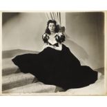 A Vivien Leigh signed photograph