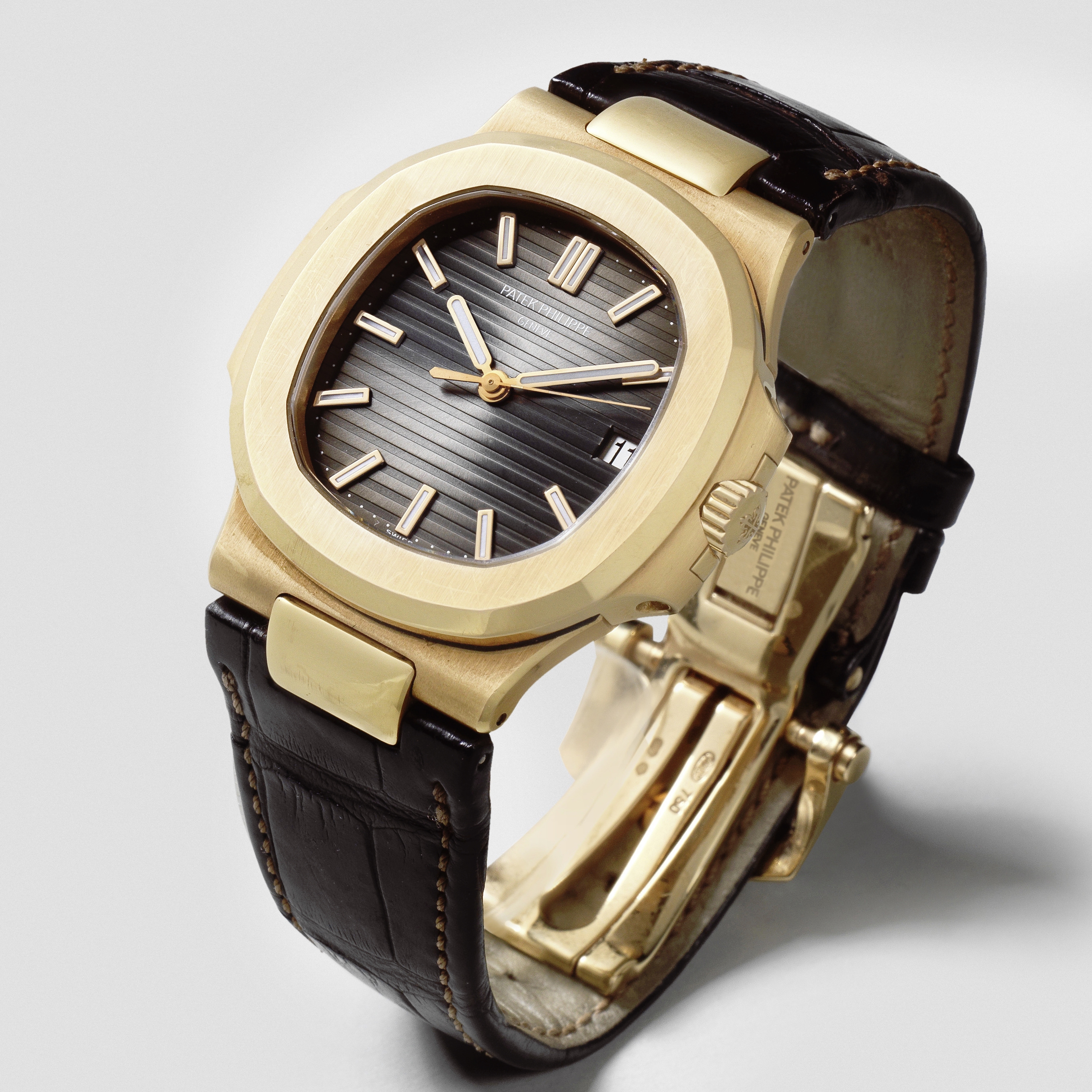 Patek Philippe. A fine and rare 18K rose gold automatic calendar wristwatch Nautilus, Ref: 5711,...