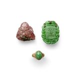 A group of three hardstone pieces of jewelry (3)