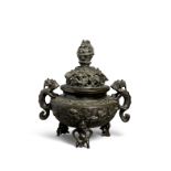A cast bronze circular incense burner Meiji/Taisho era (2)