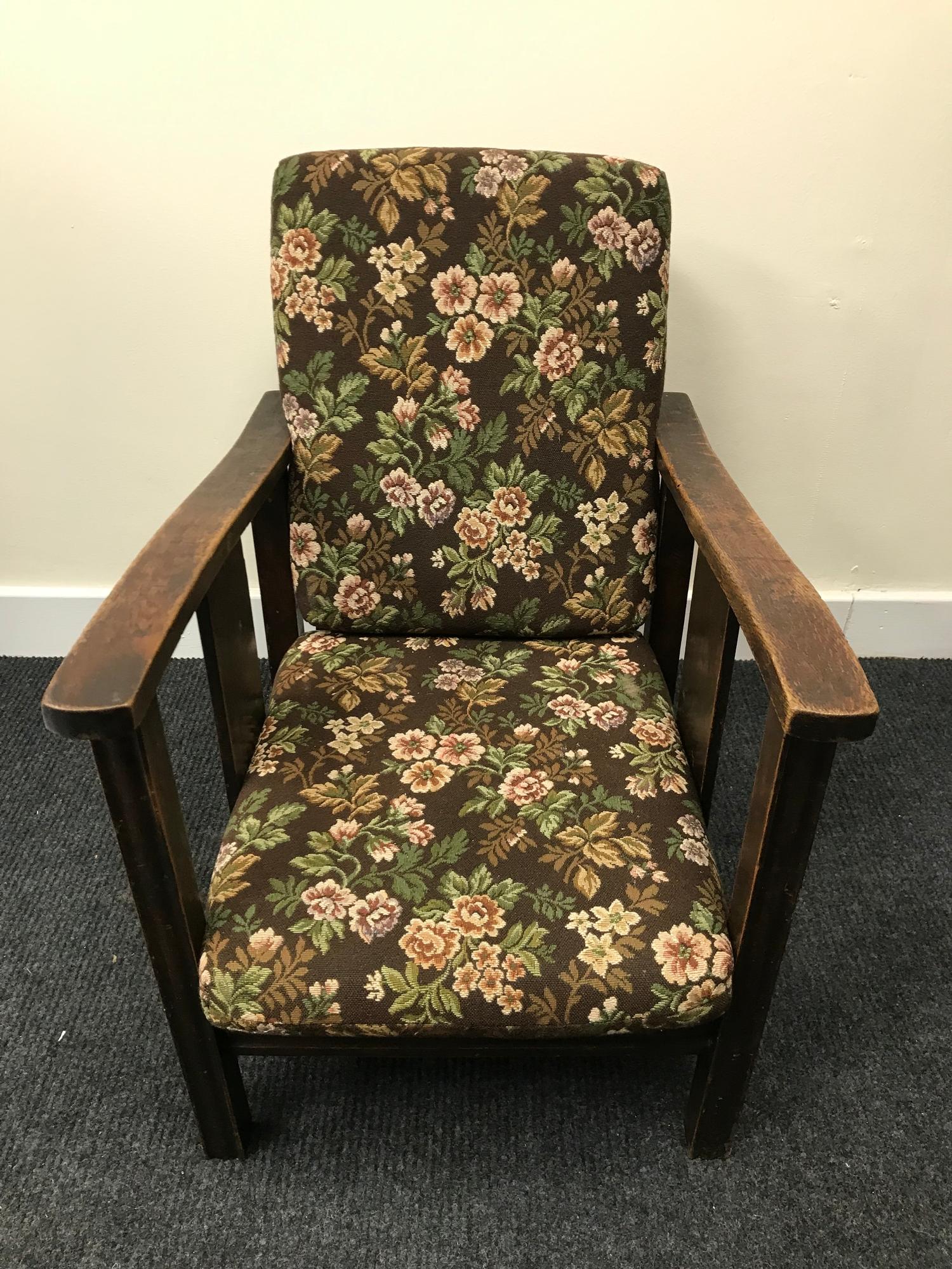 An Art Deco child's arm chair.