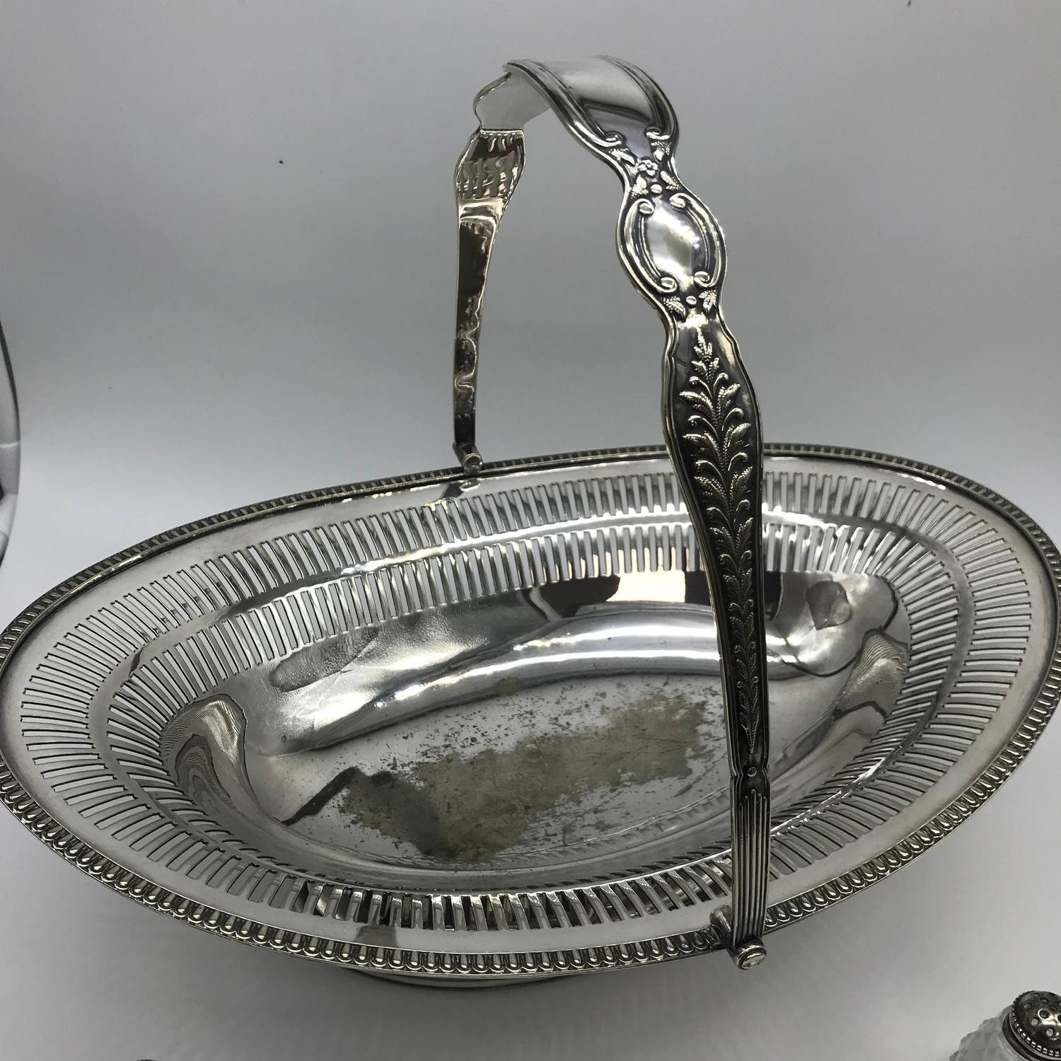 A Welbeck plate swing handle basket together with 4 sets of Sterling silver topped cruets - Image 4 of 5