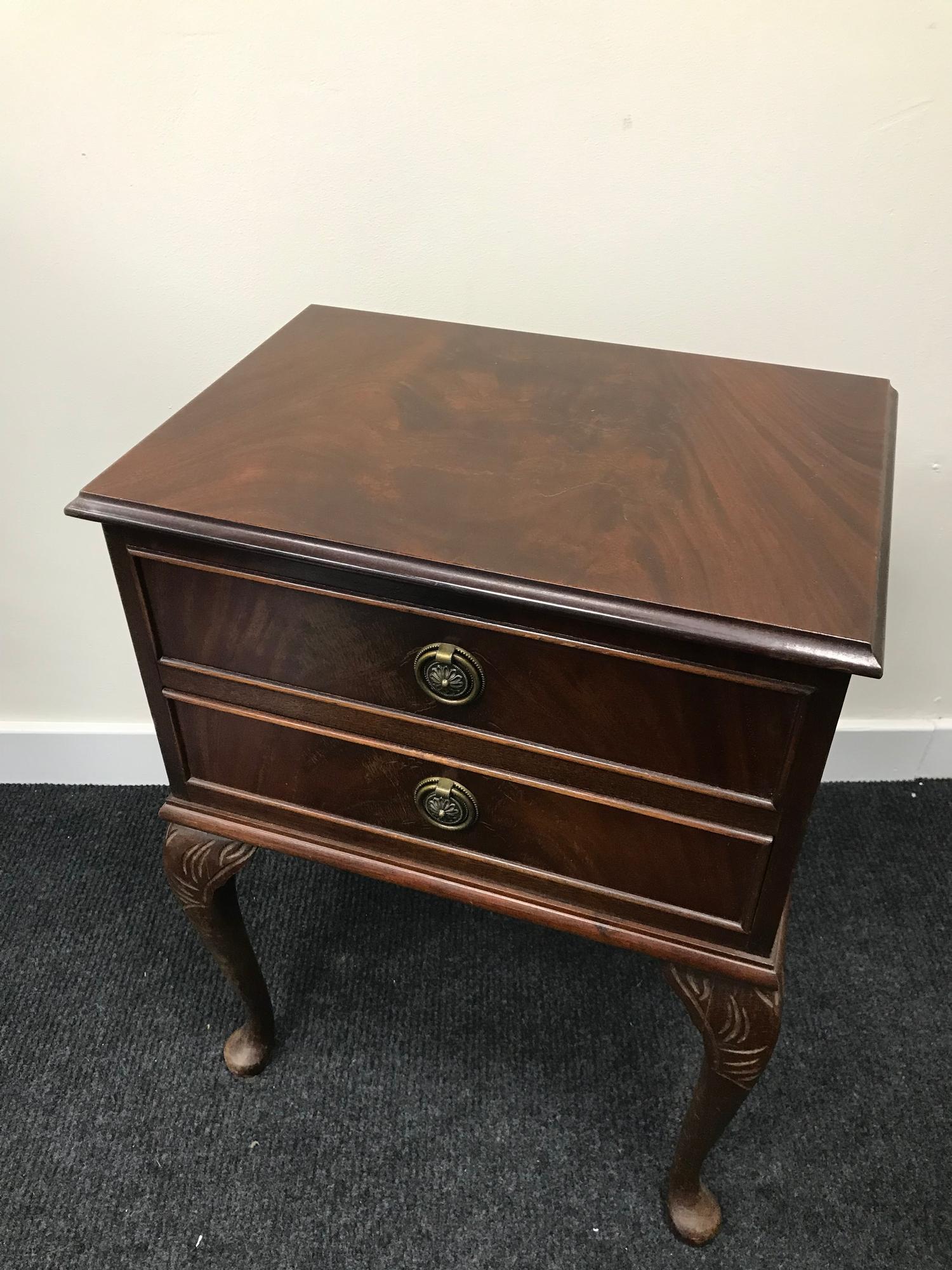 A One drawer sewing table with lift up lid and lift out shelf storage. - Image 3 of 3