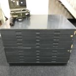 A two section 10 drawer military map chest. From 1970. Measures 91x132.5x97.5cm