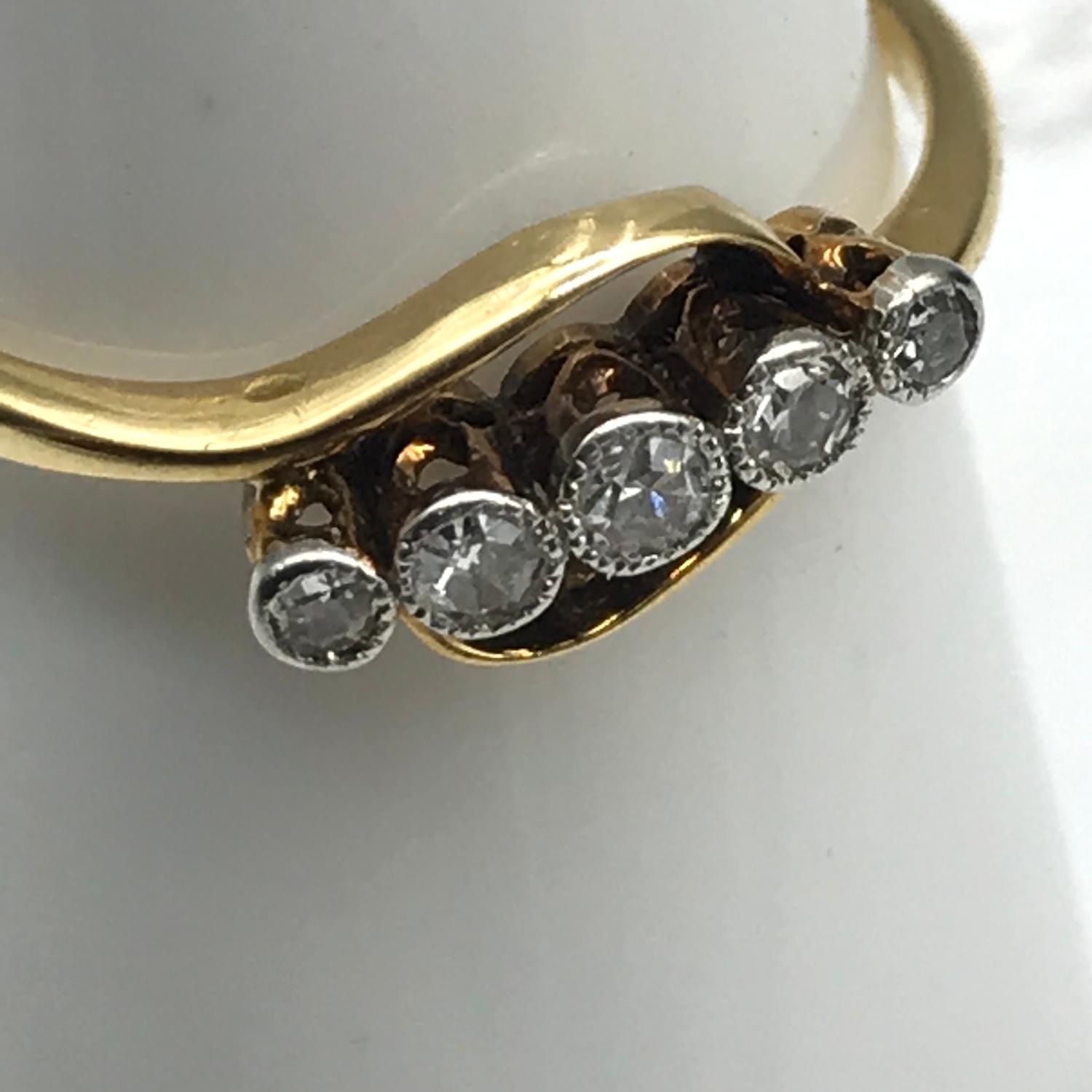 18ct gold ladies ring designed with 5 bright diamonds. Size O. - Image 2 of 2