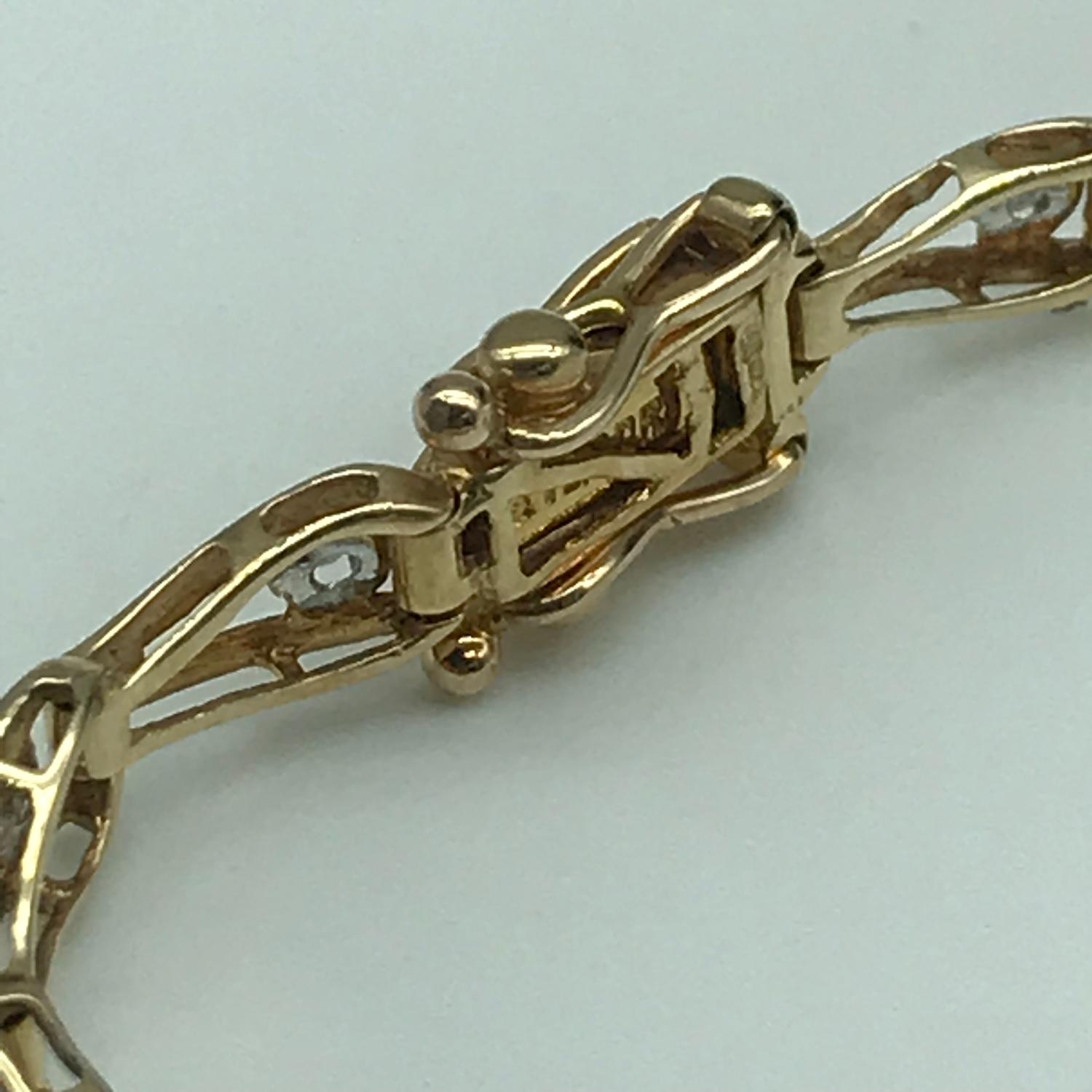 A 9ct gold & Diamond ladies bracelet. 5.67grams - Image 3 of 3