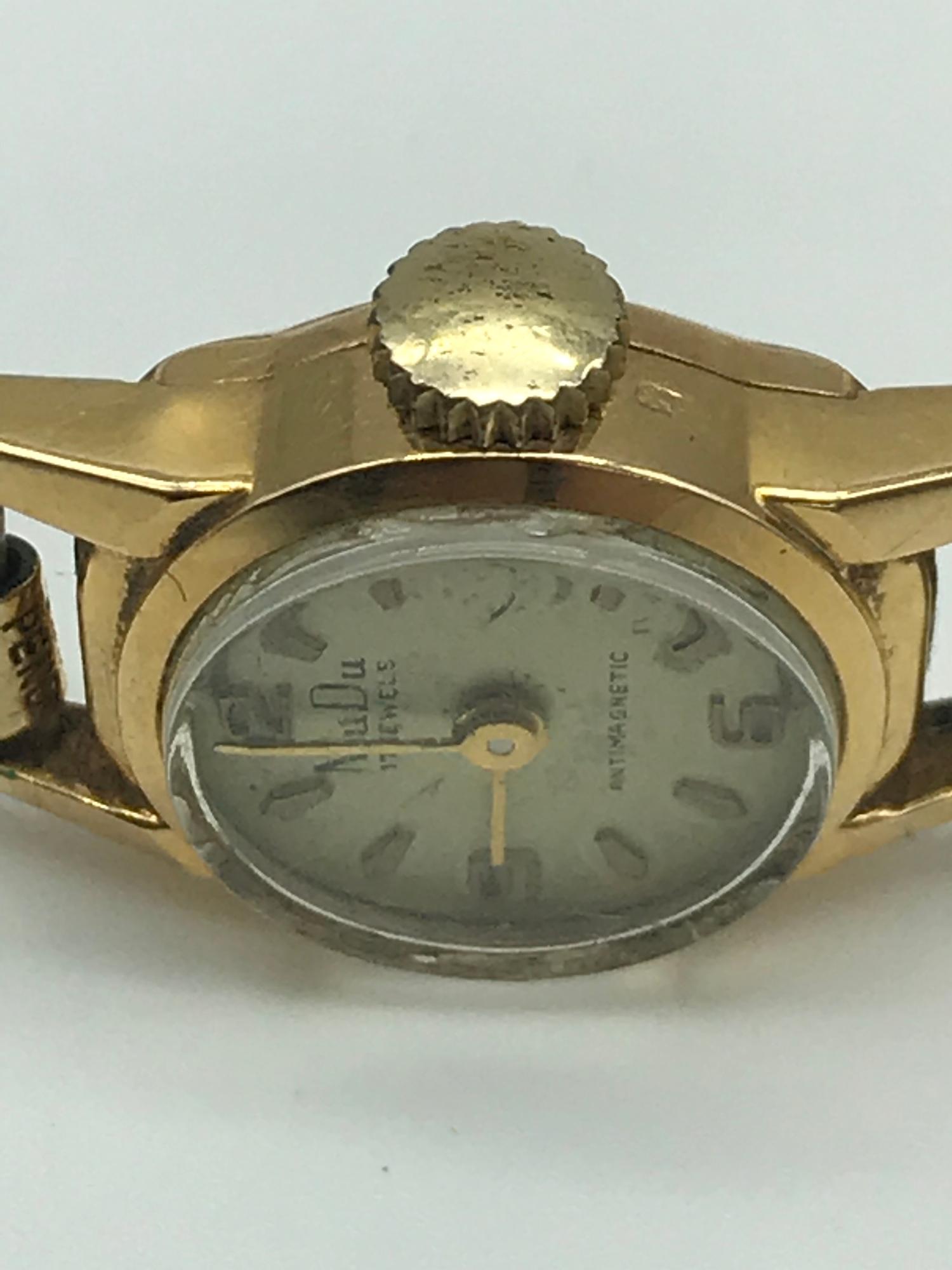 Vintage Swiss made MuDu ladies 18K Gold cased watch with gilt metal strap. 17 jewels. Non running. - Image 2 of 2